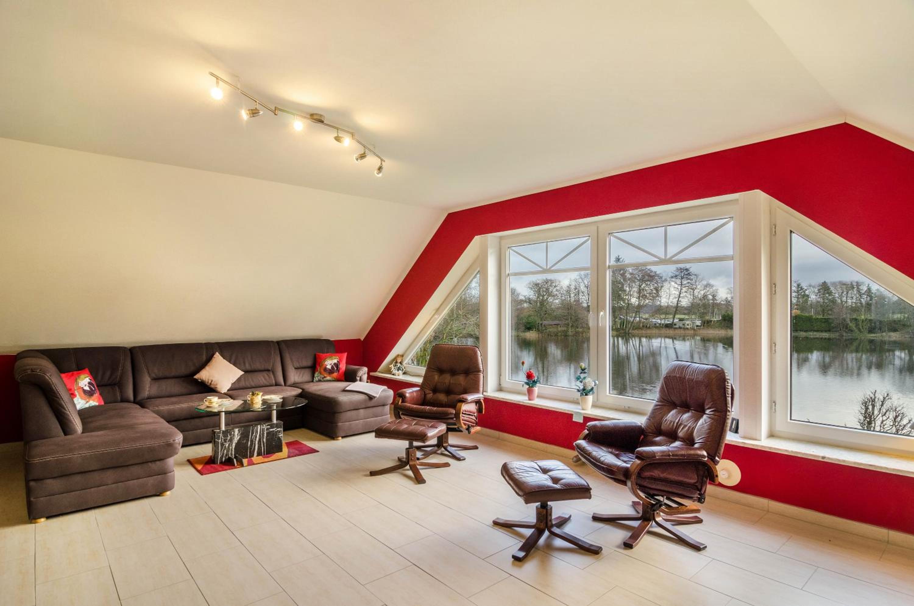Three-Bedroom Apartment with Lake View