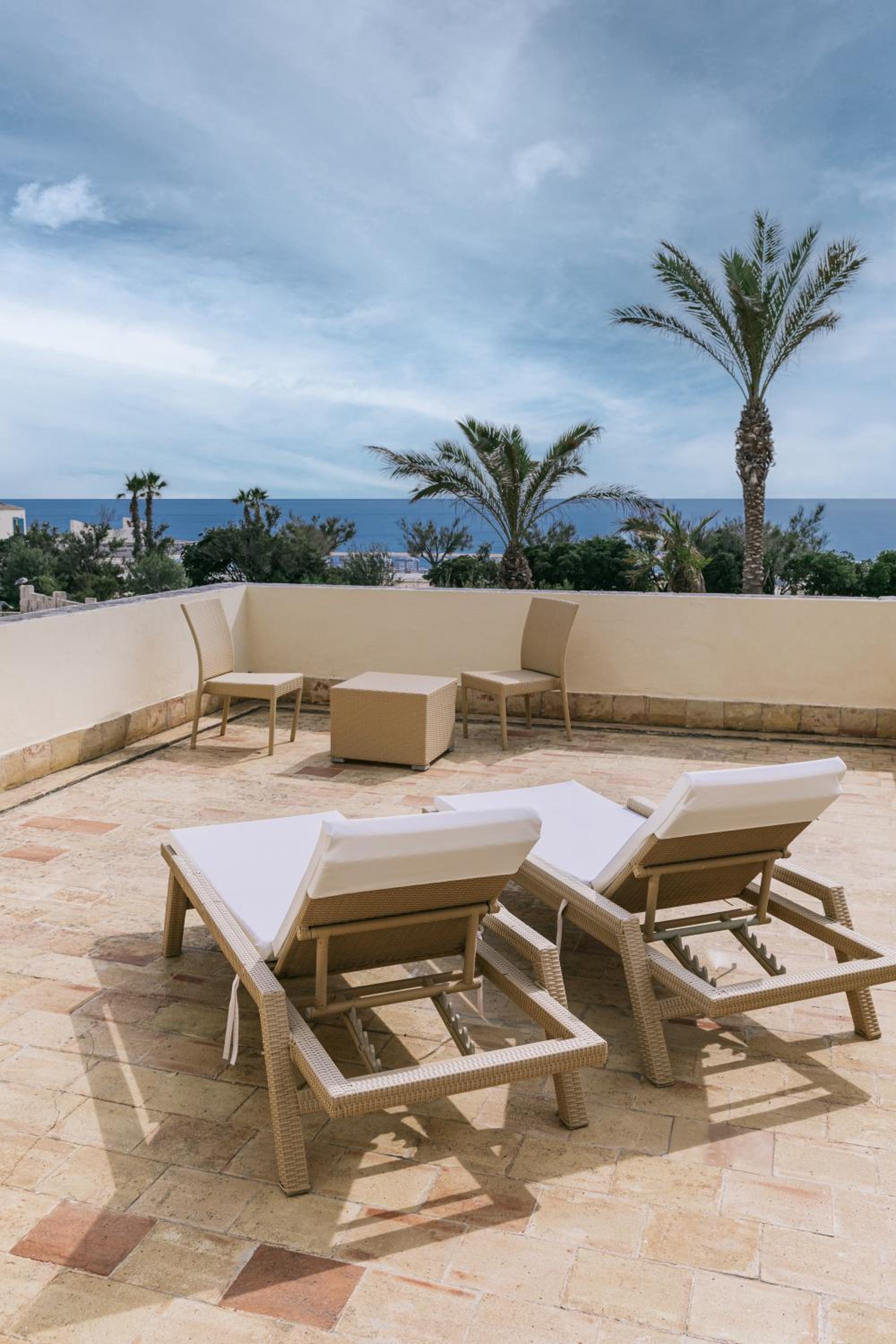 Deluxe Triple Room with Sea View photo 2