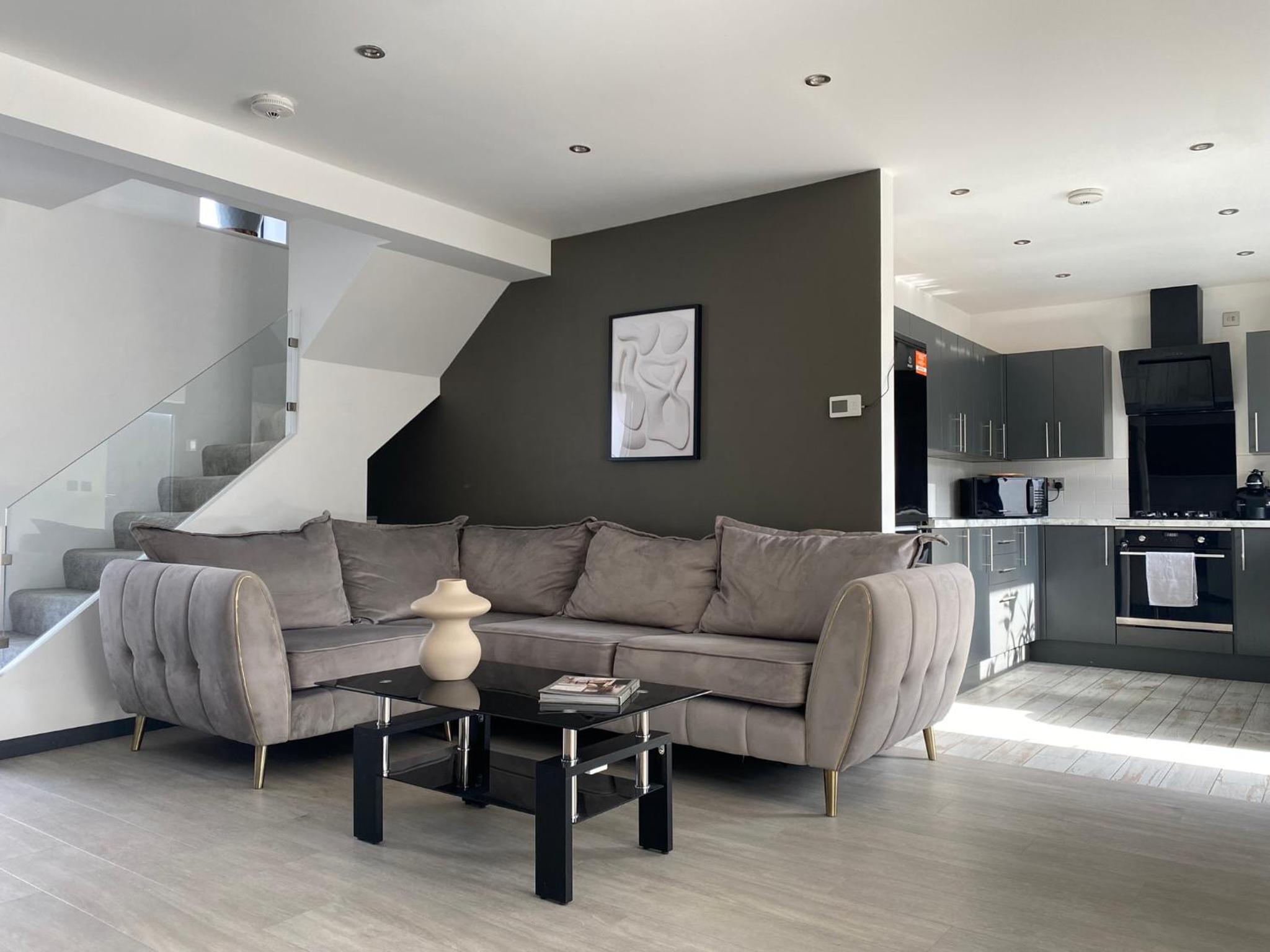 Three-Bedroom House photo 1