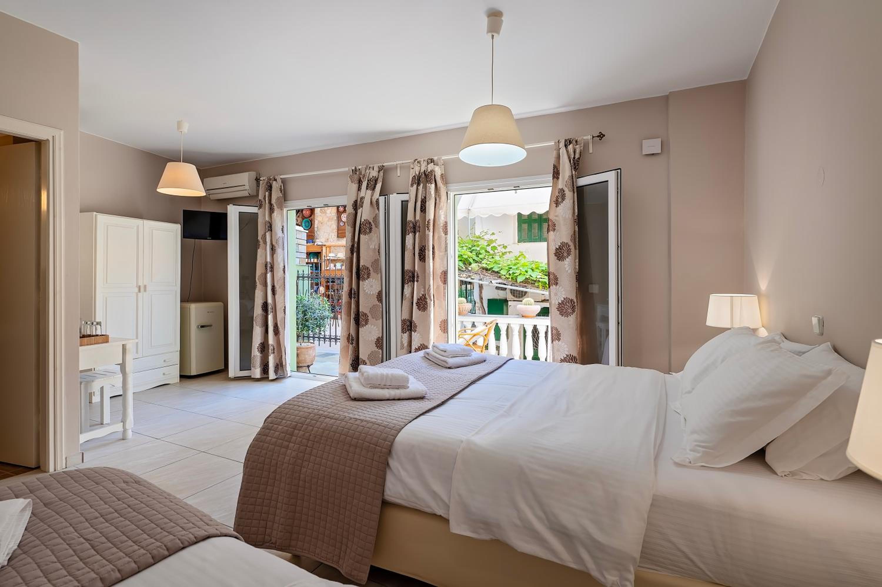 Chambre Triple avec Terrasse