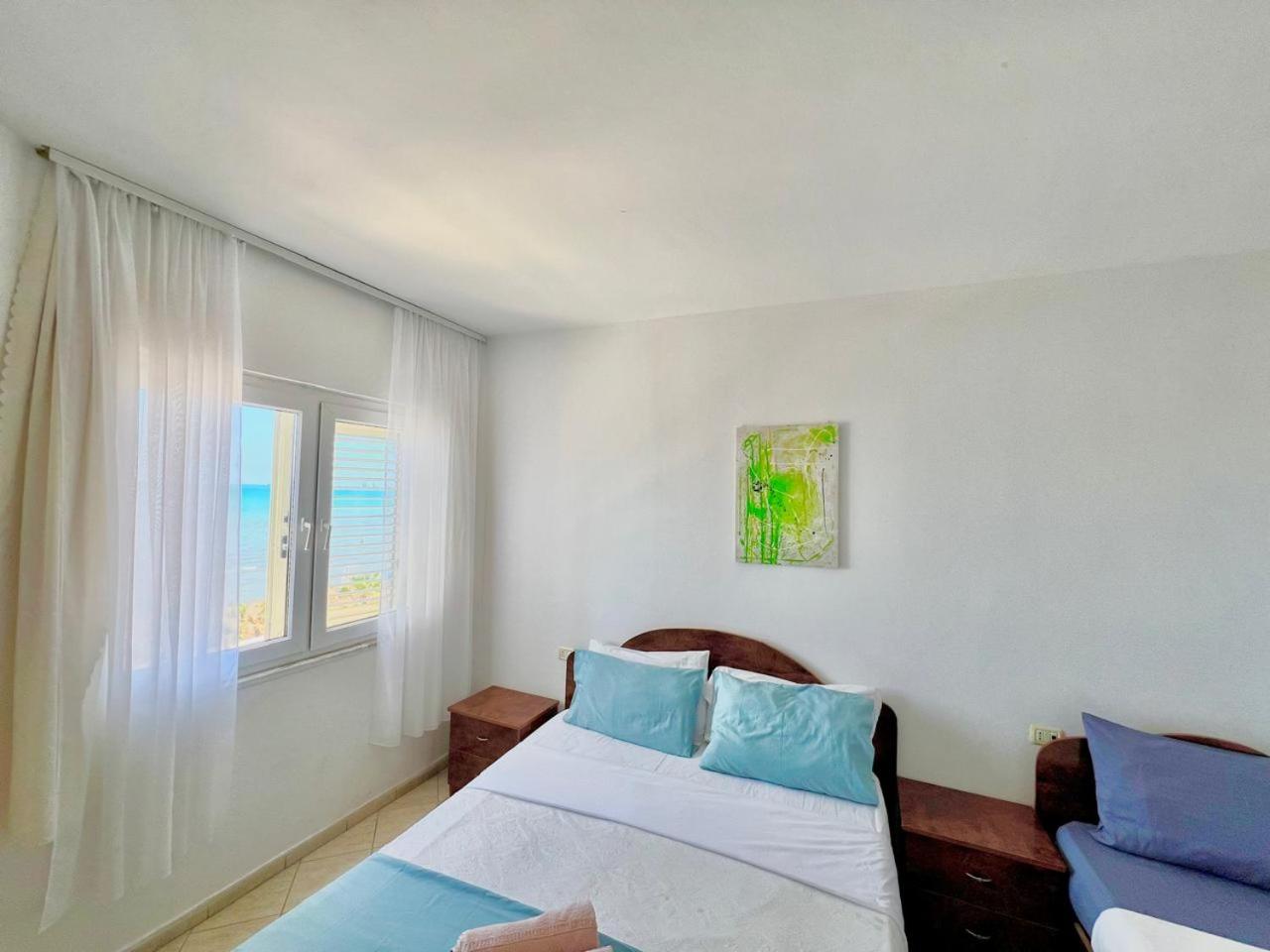 One-Bedroom Apartment with Sea View