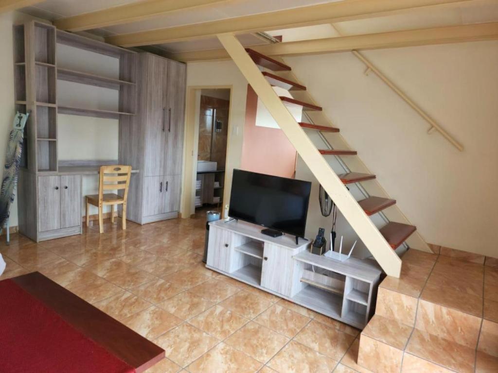 Apartment photo 2