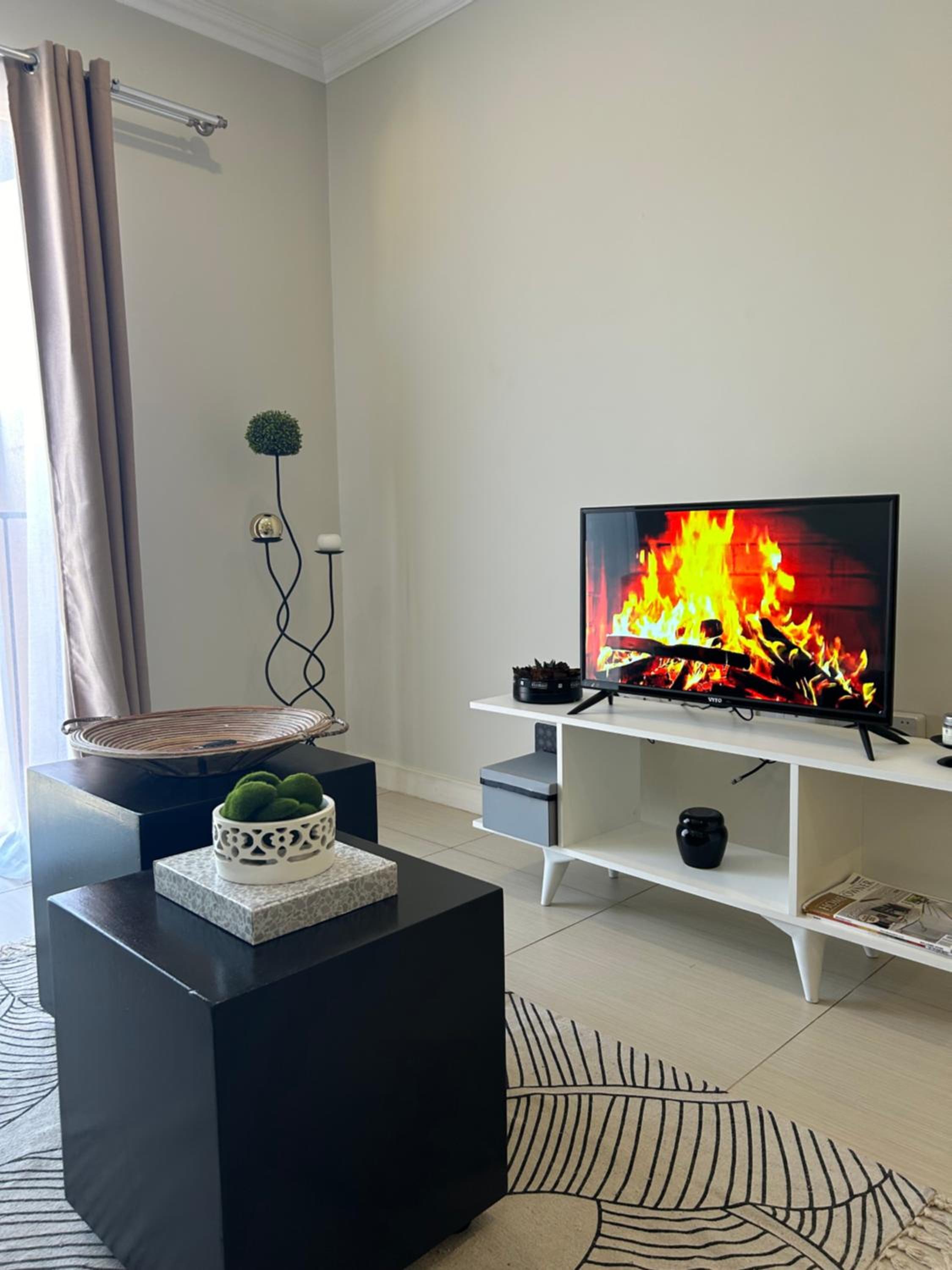 One-Bedroom Apartment photo 2