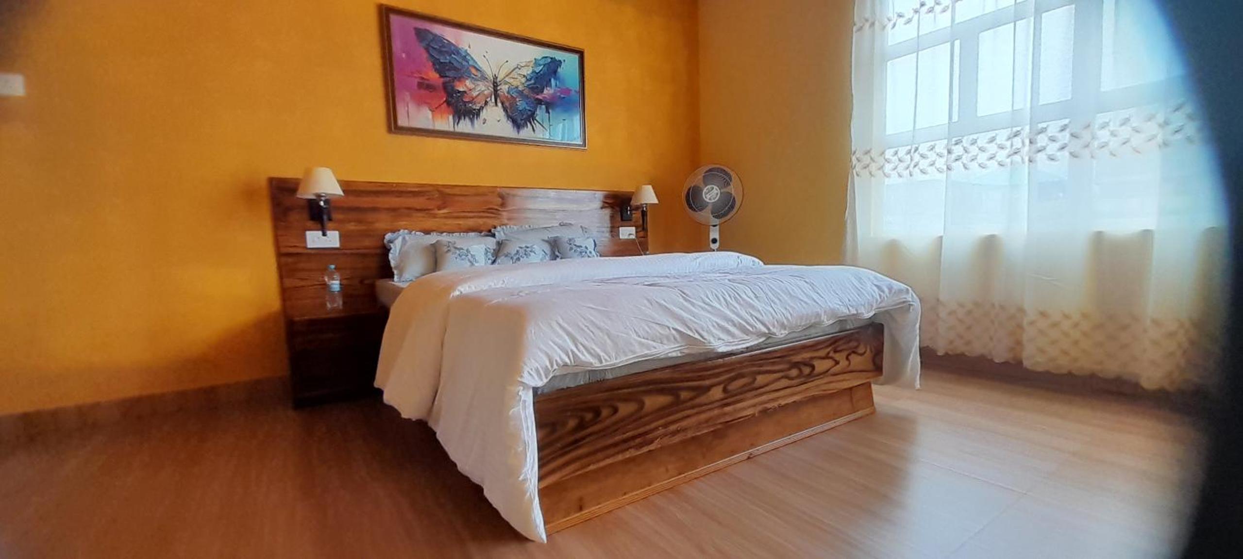 Queen Room