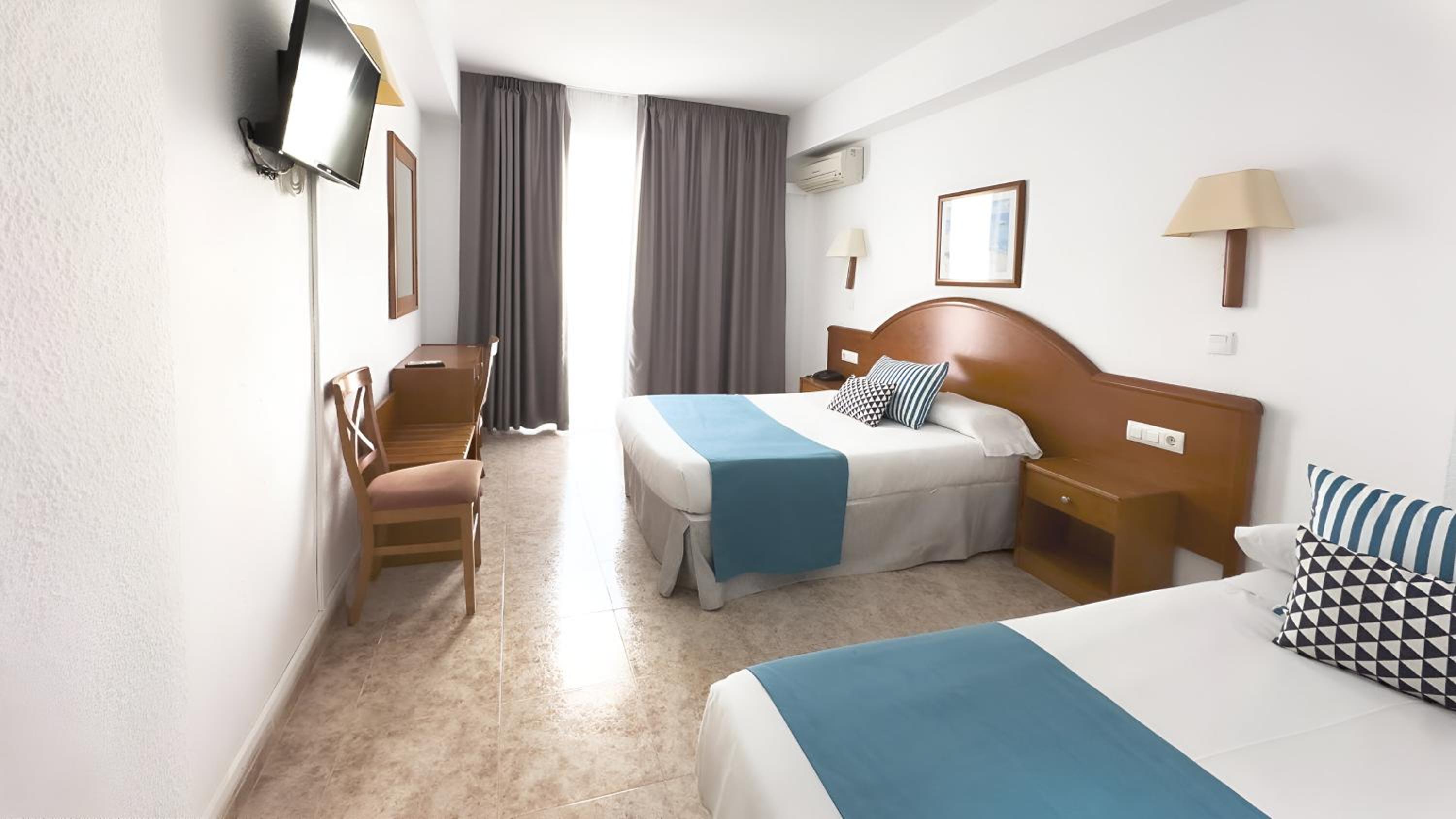 Habitación Doble con Cama Extra (3 Adultos)