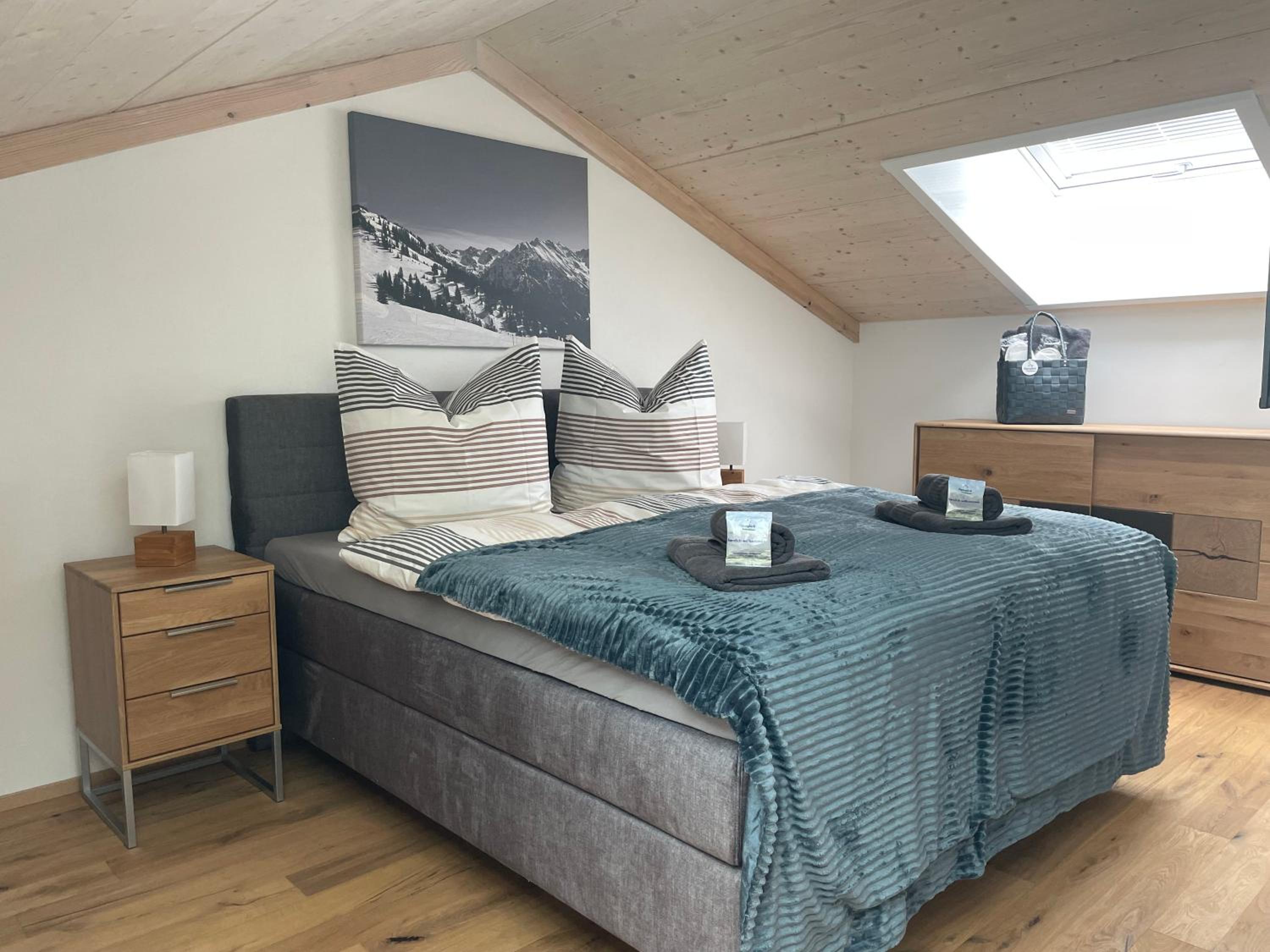 Three-Bedroom House photo 3