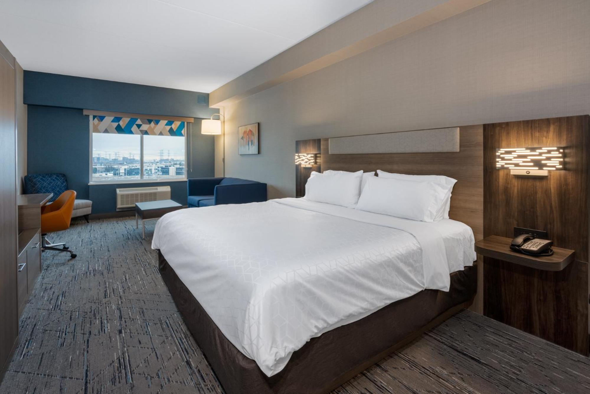 King Suite with Sofa Bed - Photo 2