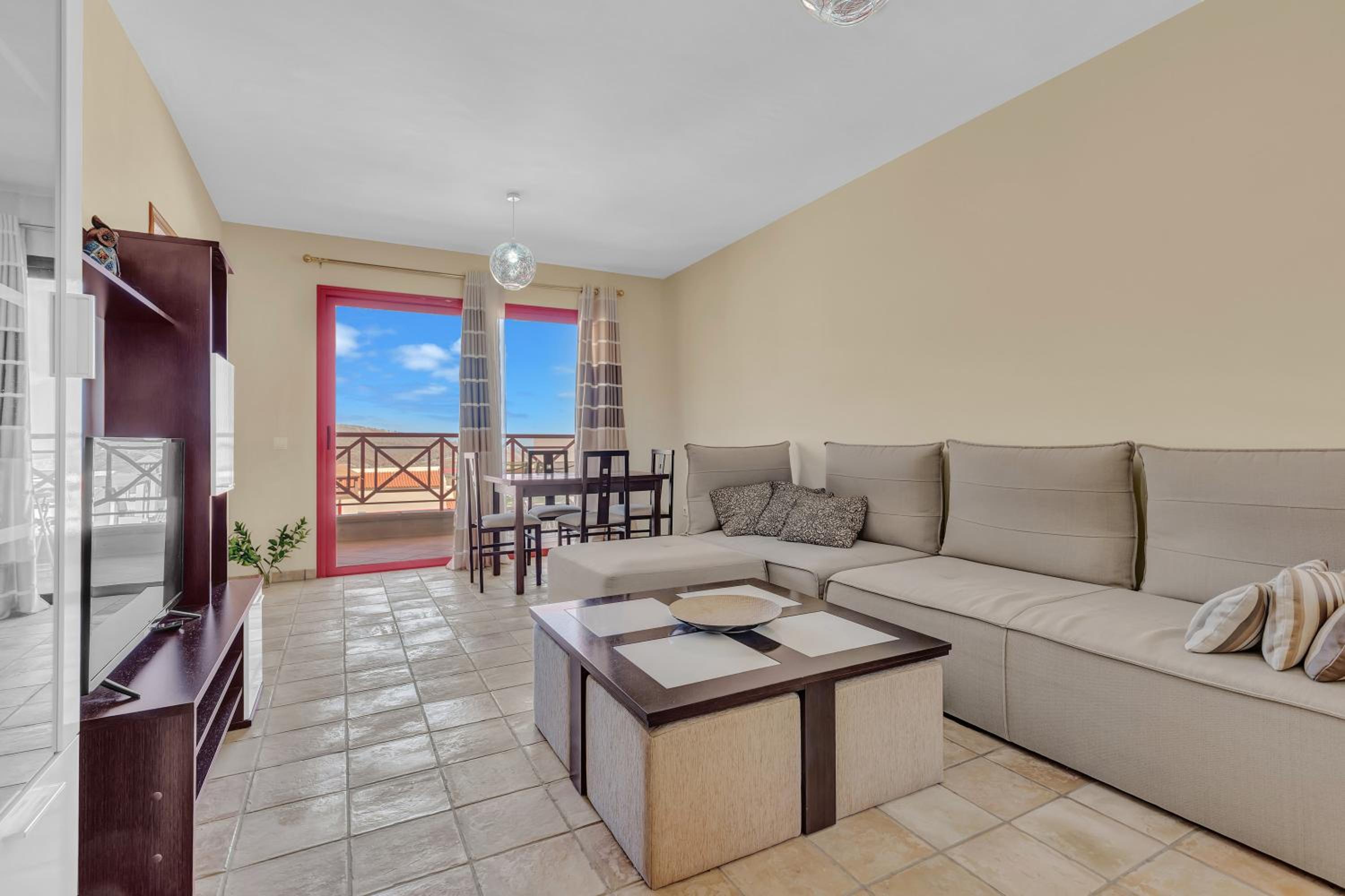 Apartamento de un dormitorio superior con balcón