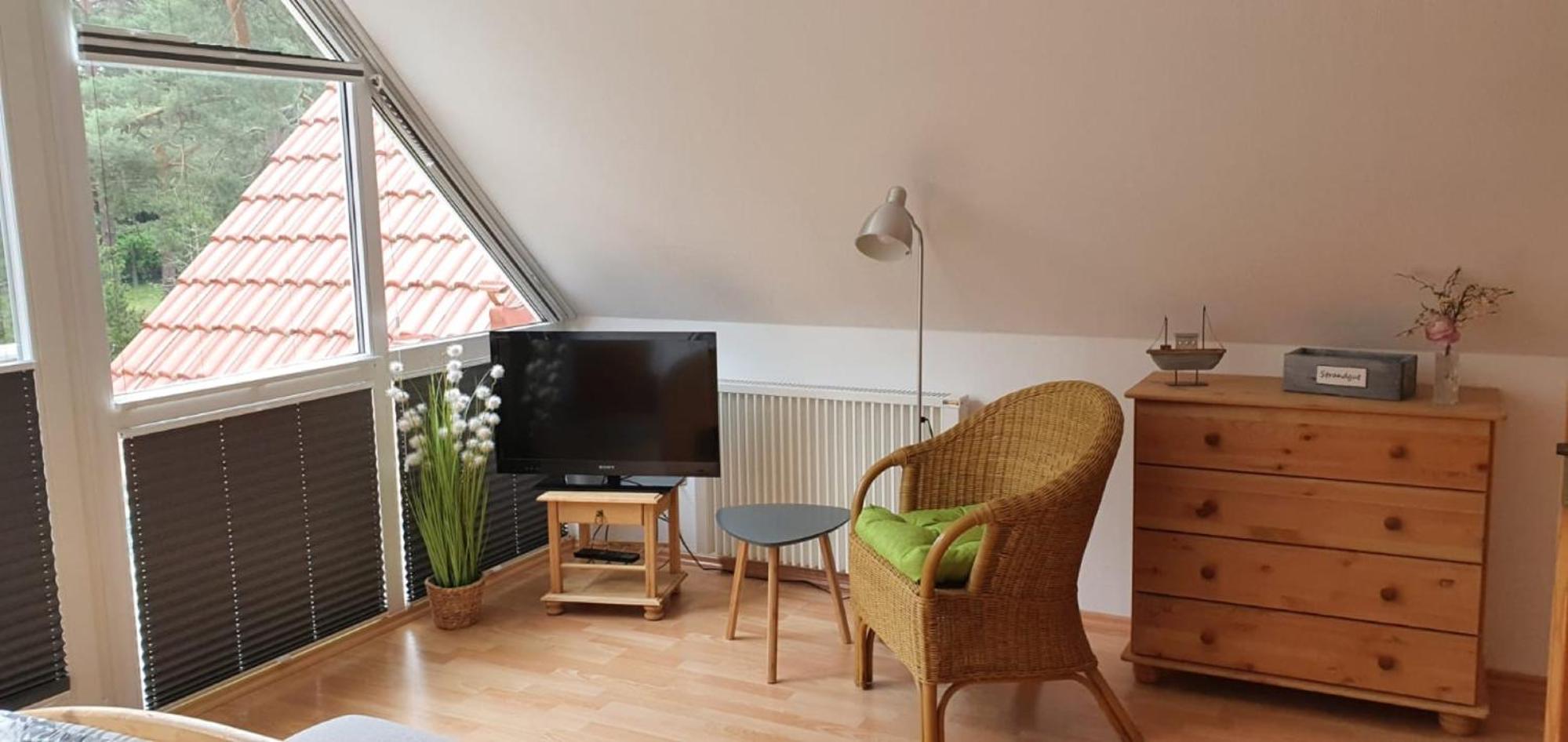 Superior One-Bedroom Apartment with Balcony
