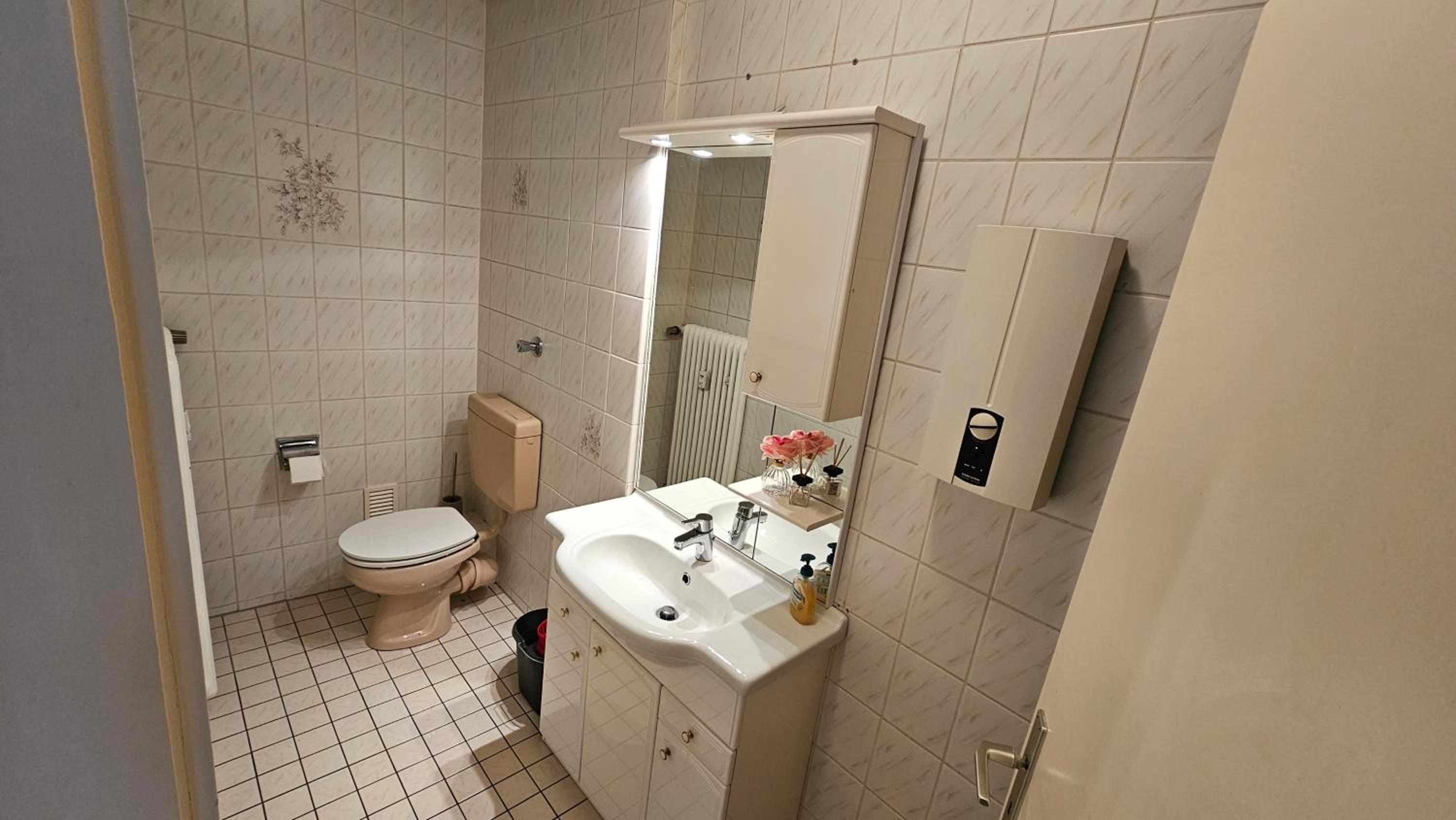 One-Bedroom Apartment photo 3