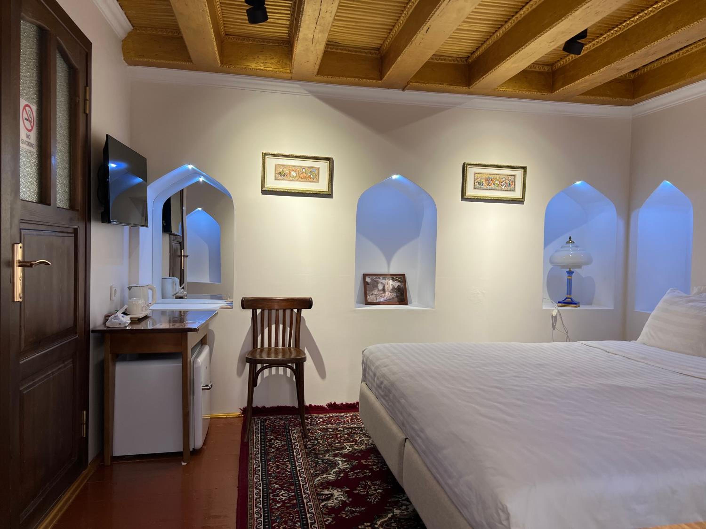 Superior King Room photo 1