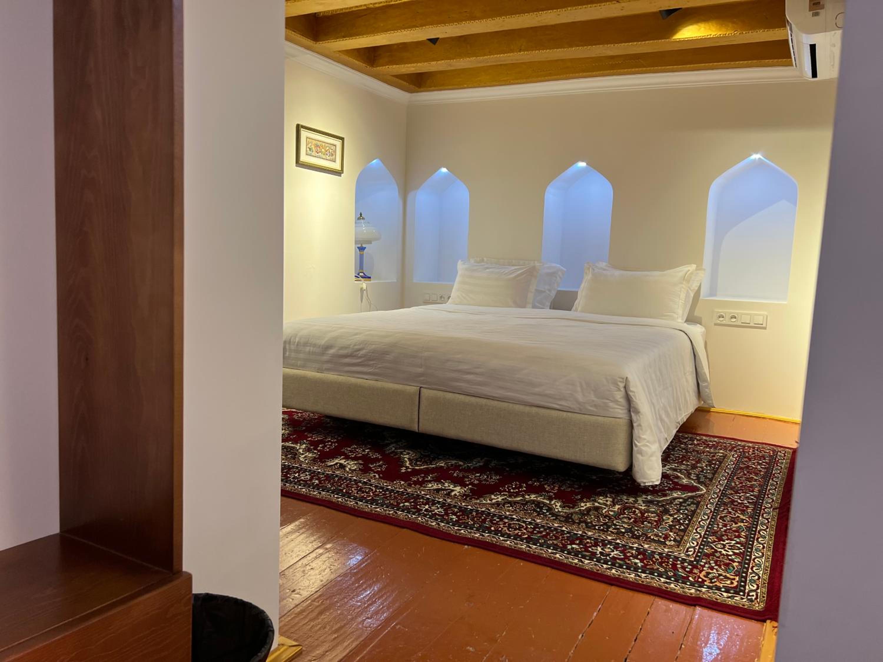 Superior King Room photo 2