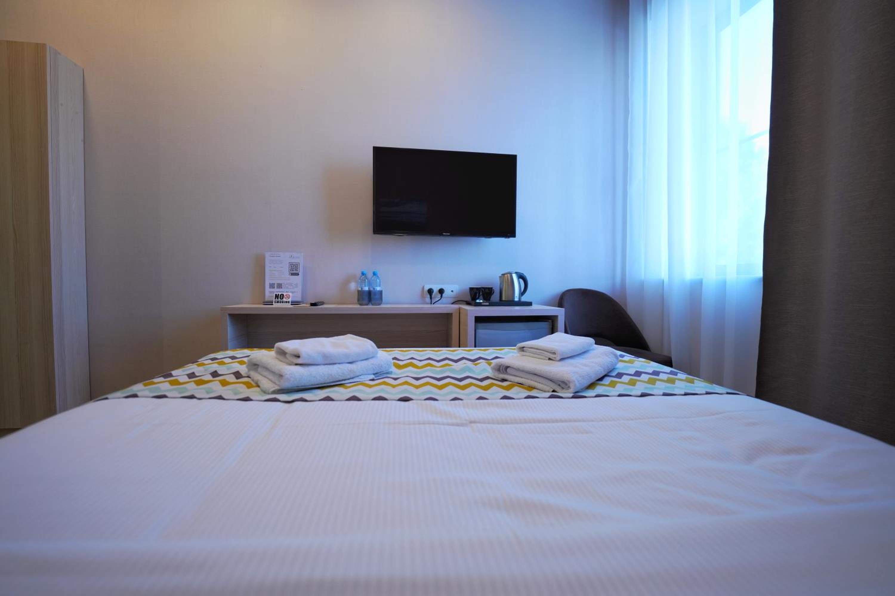 Budget Twin Room photo 3