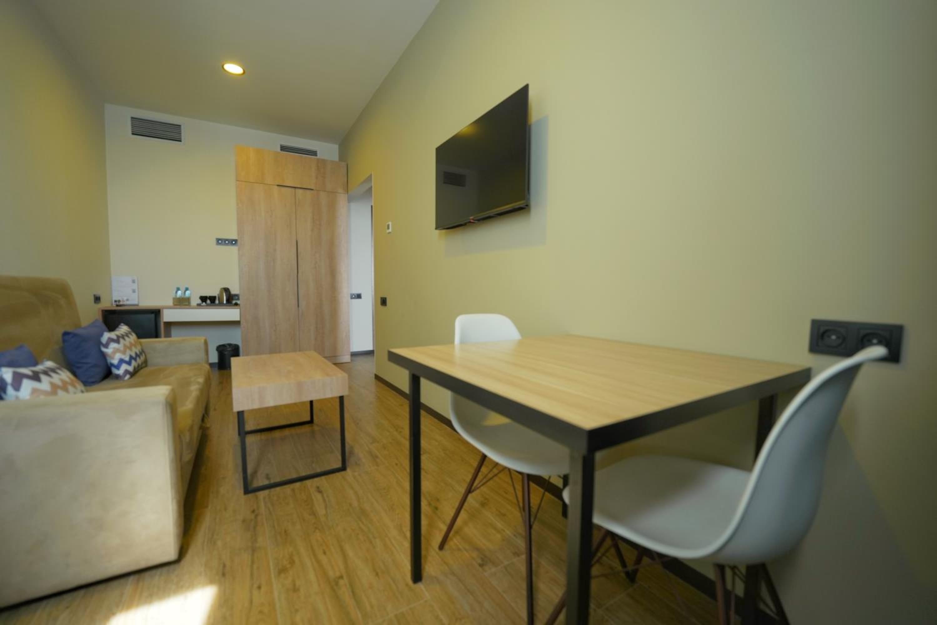 One-Bedroom Apartment photo 3