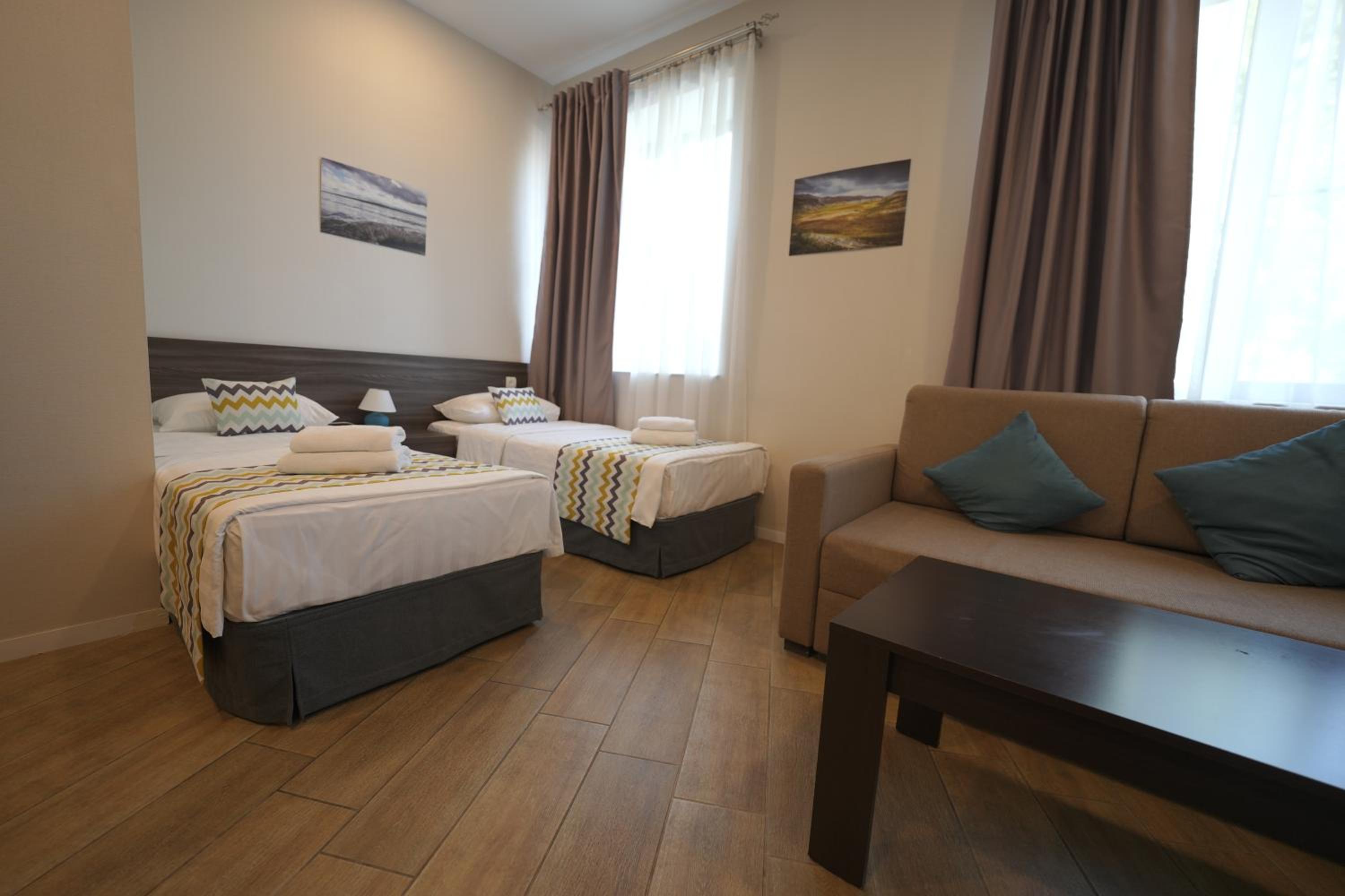 Deluxe Double or Twin Room photo 2