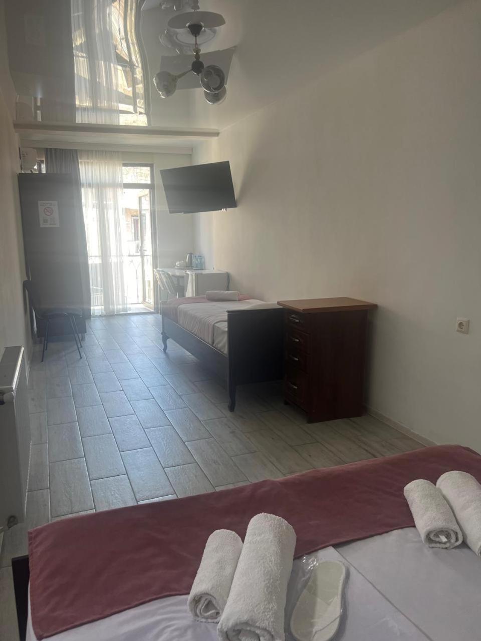 Triple Room with Balcony - Photo 1