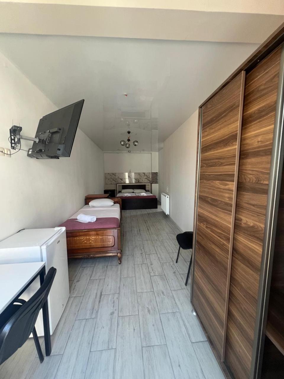 Triple Room with Balcony - Photo 5