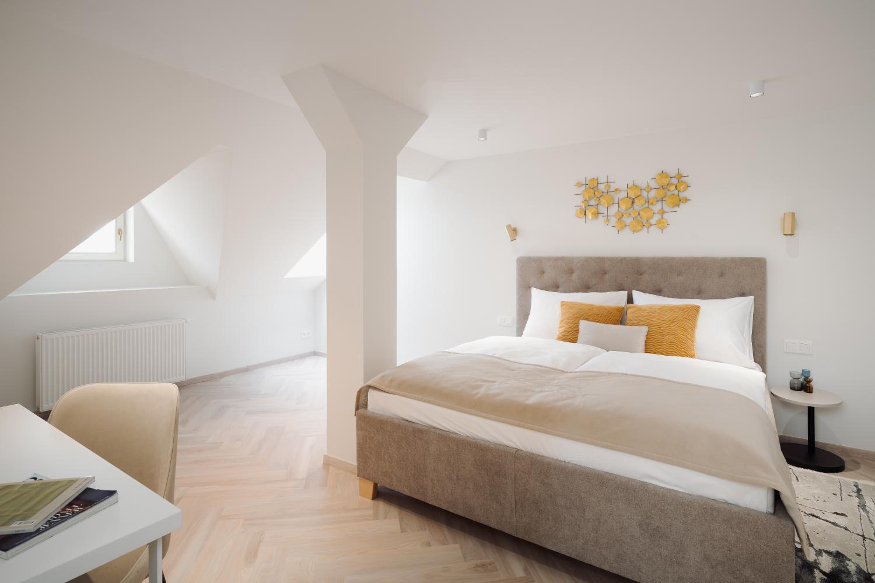 PRESIDENTIAL SUITE with Prague castle view