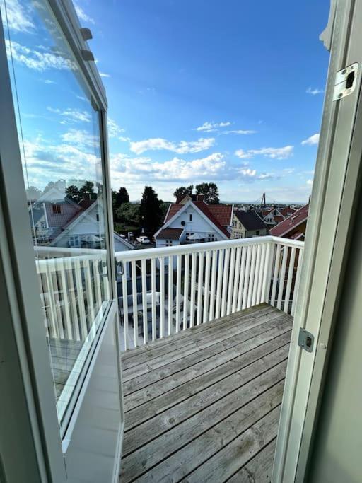 Two-Bedroom Apartment with Balcony and Terrace photo 2
