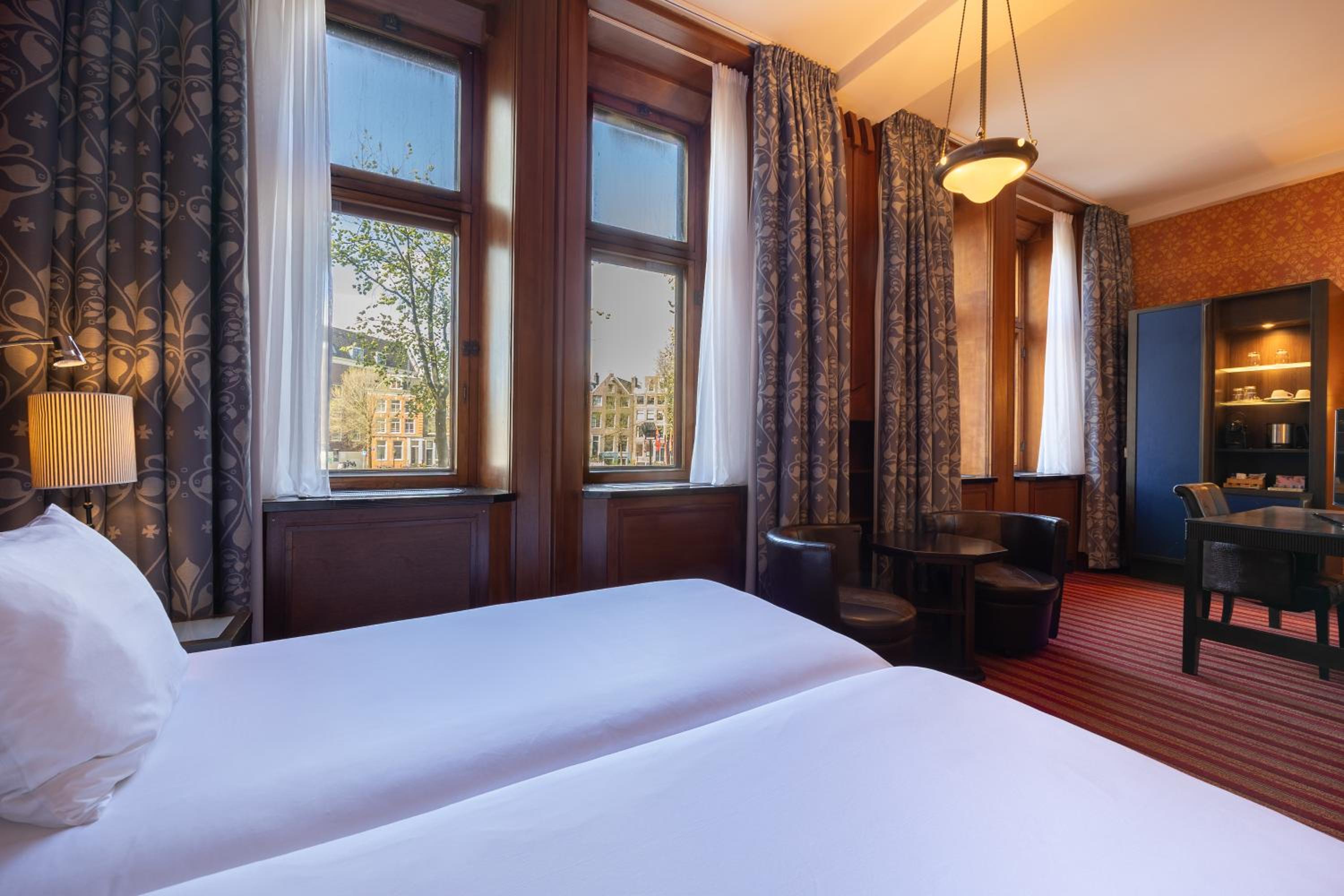 Deluxe Room with Canal View photo 2
