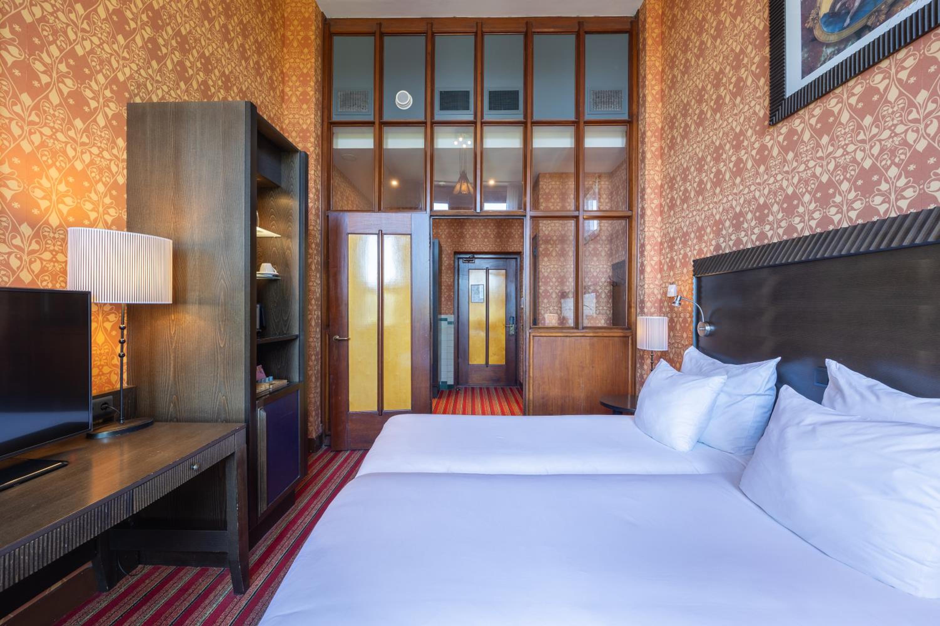 Superior Deluxe Room with Canal View