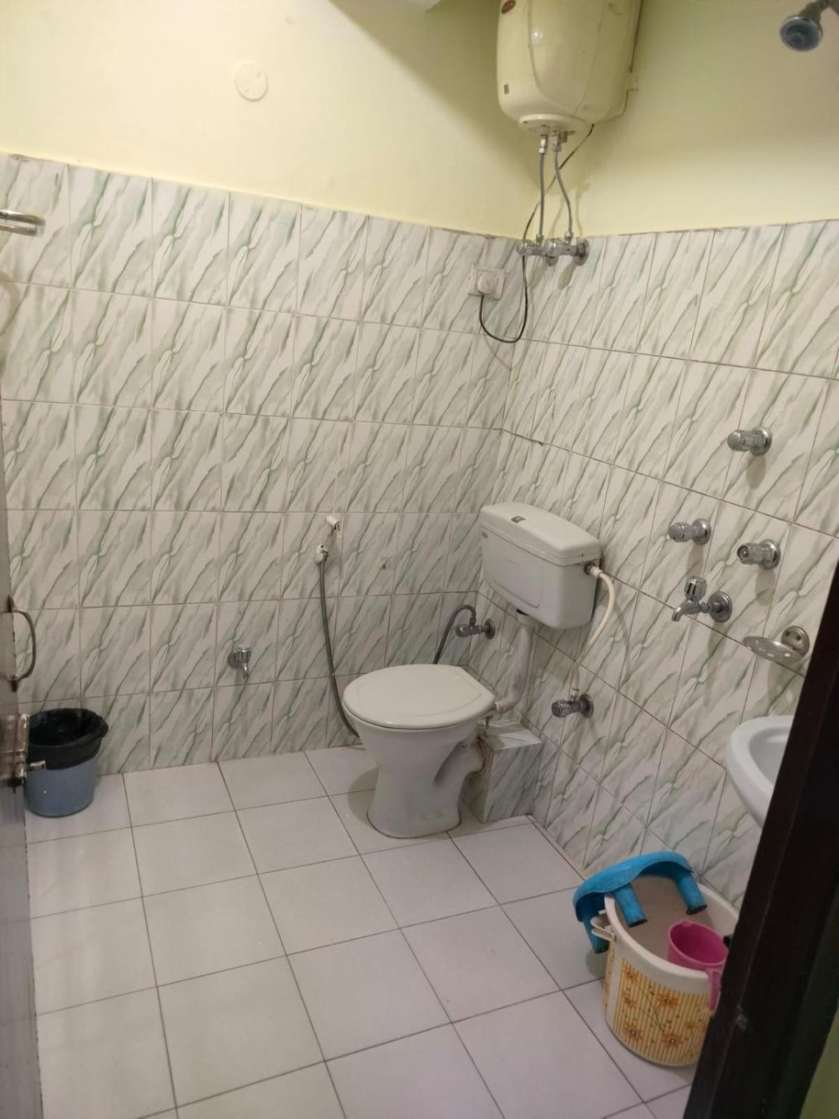 Budget Double Room photo 3