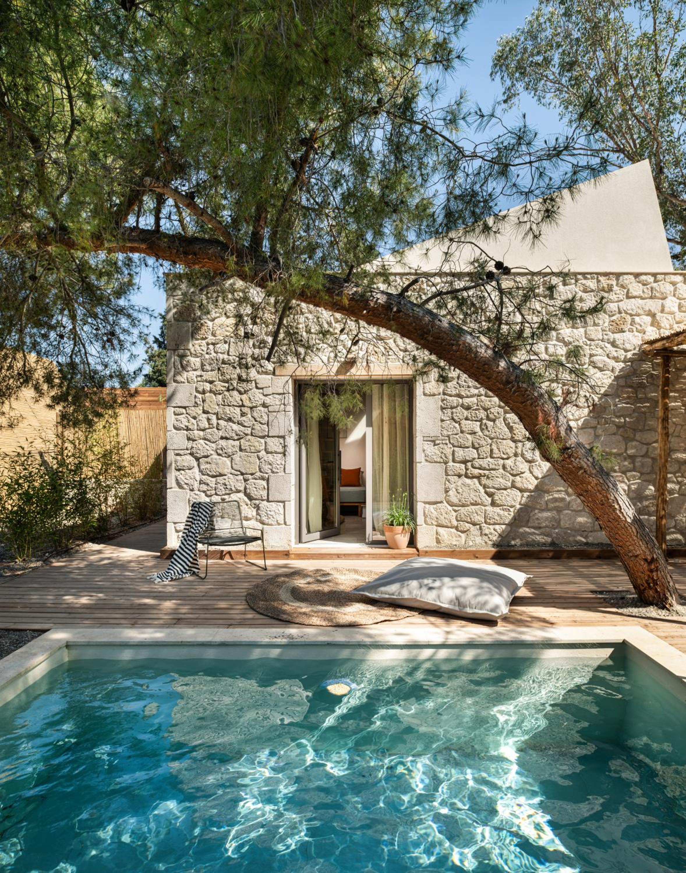 Residence with Garden & Private Pool