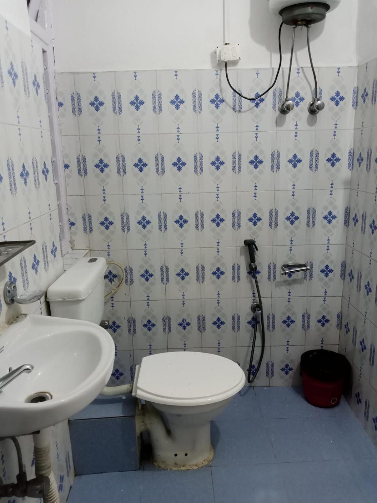 Family Room With Private Bathroom photo 2