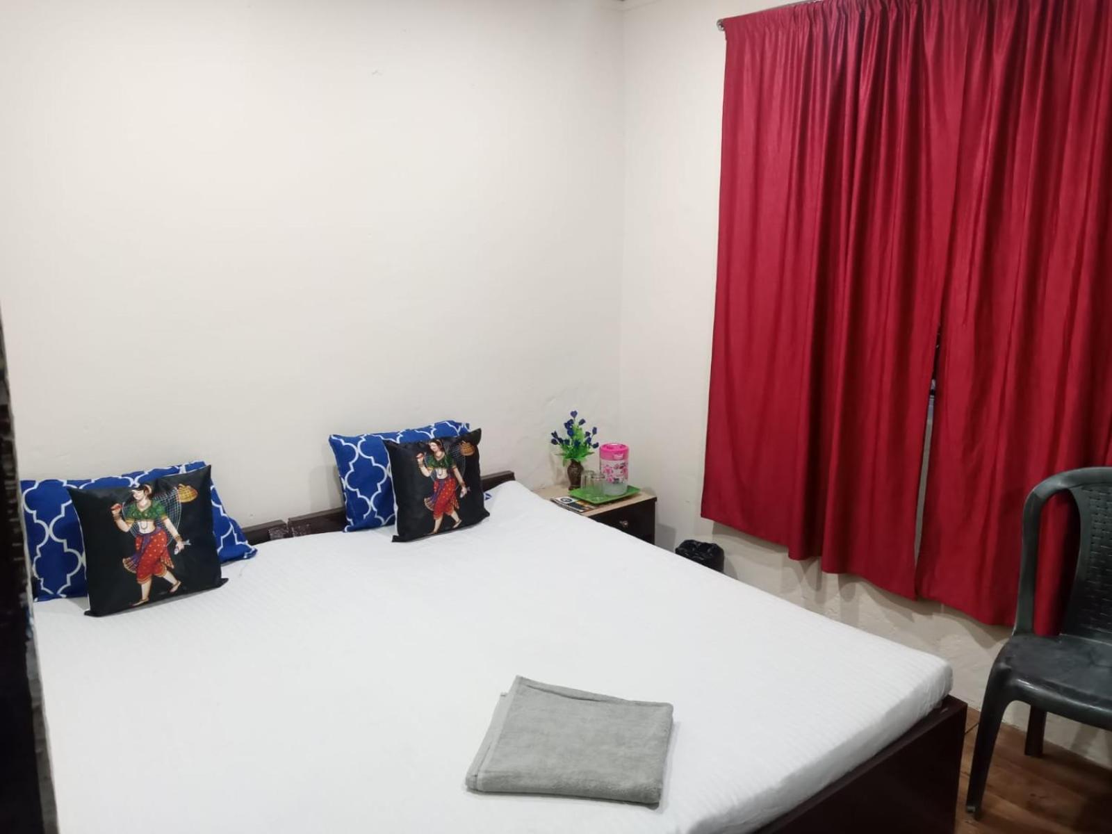 Family Room With Private Bathroom photo 1