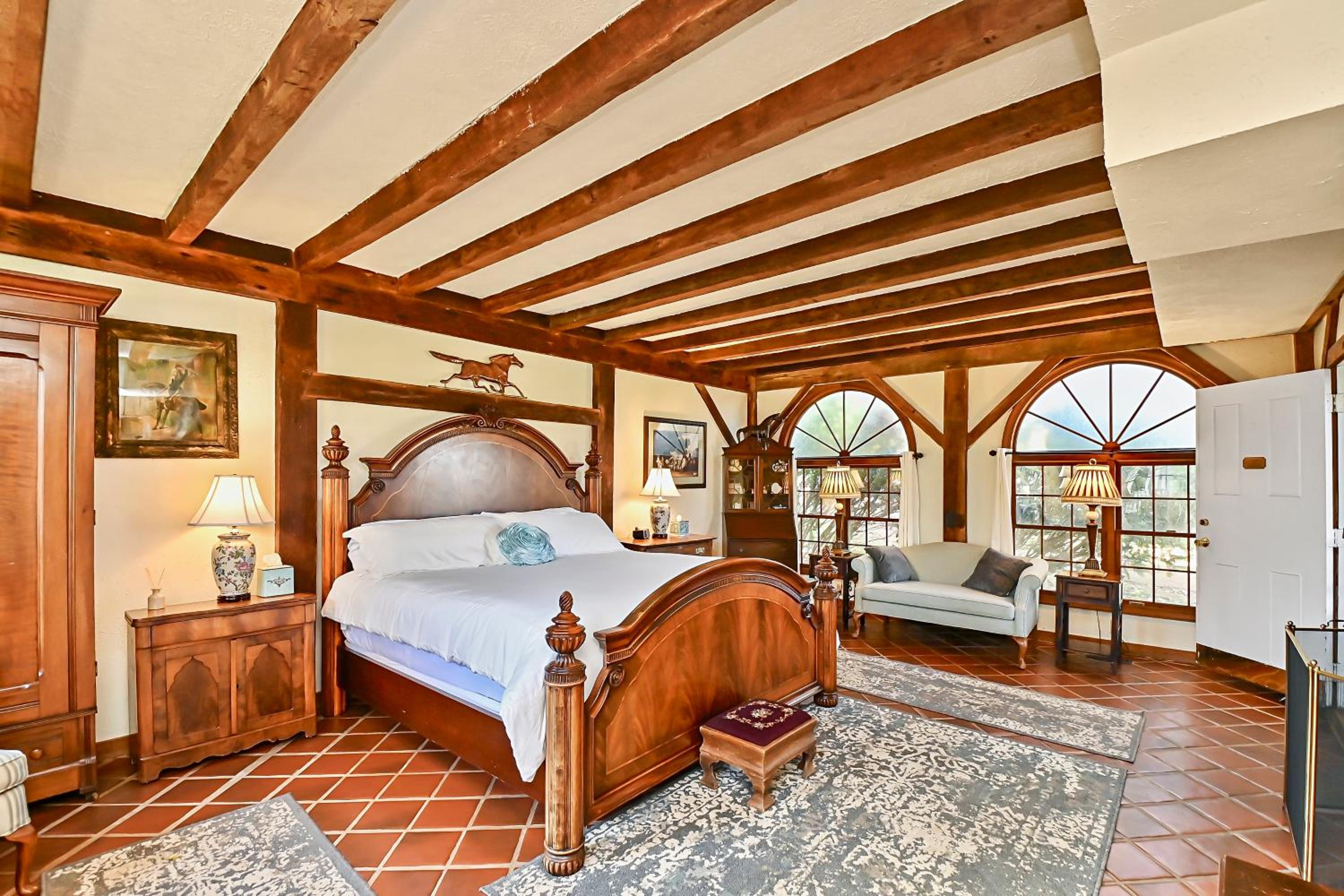 Superior King Suite