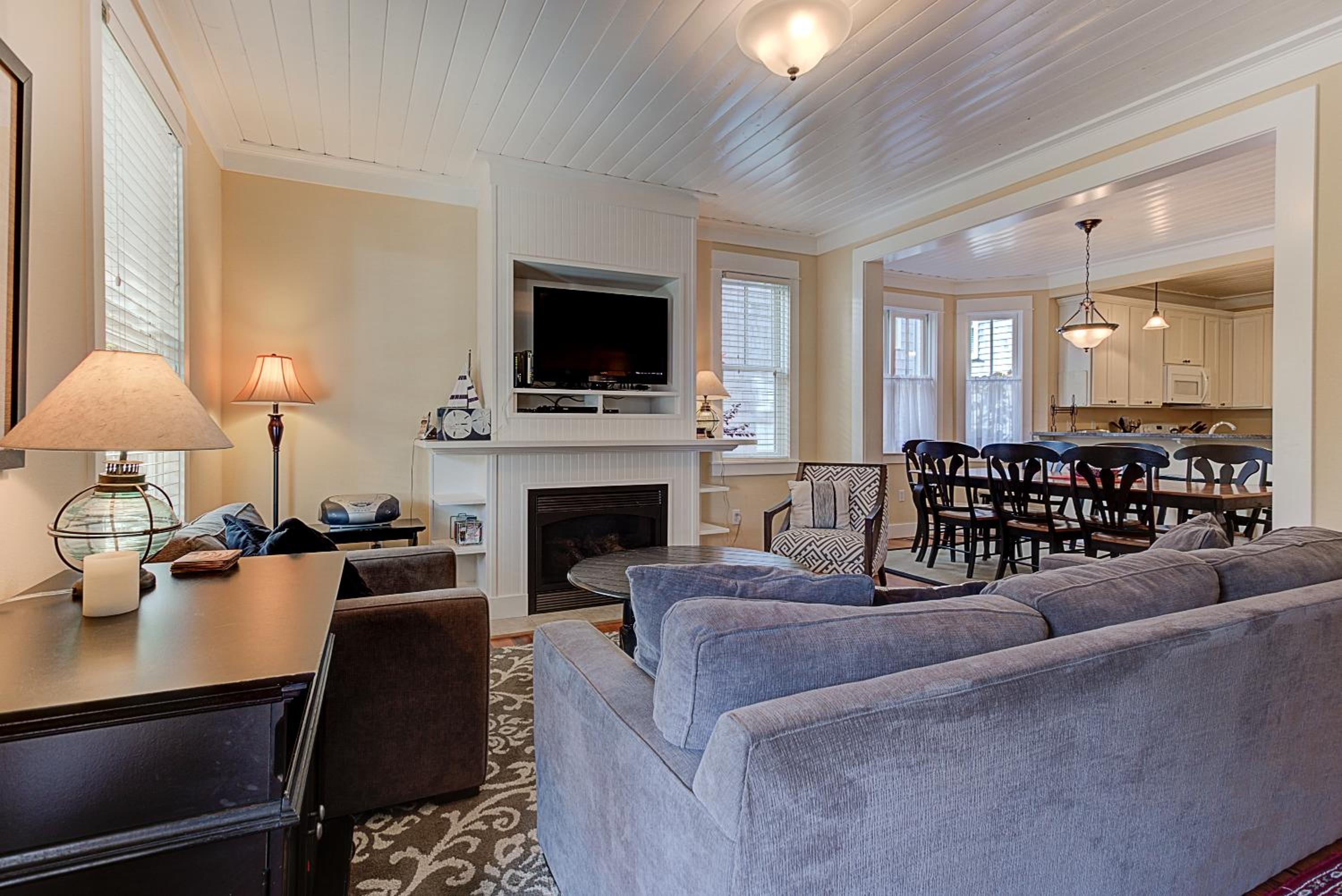 Four-Bedroom House photo 1