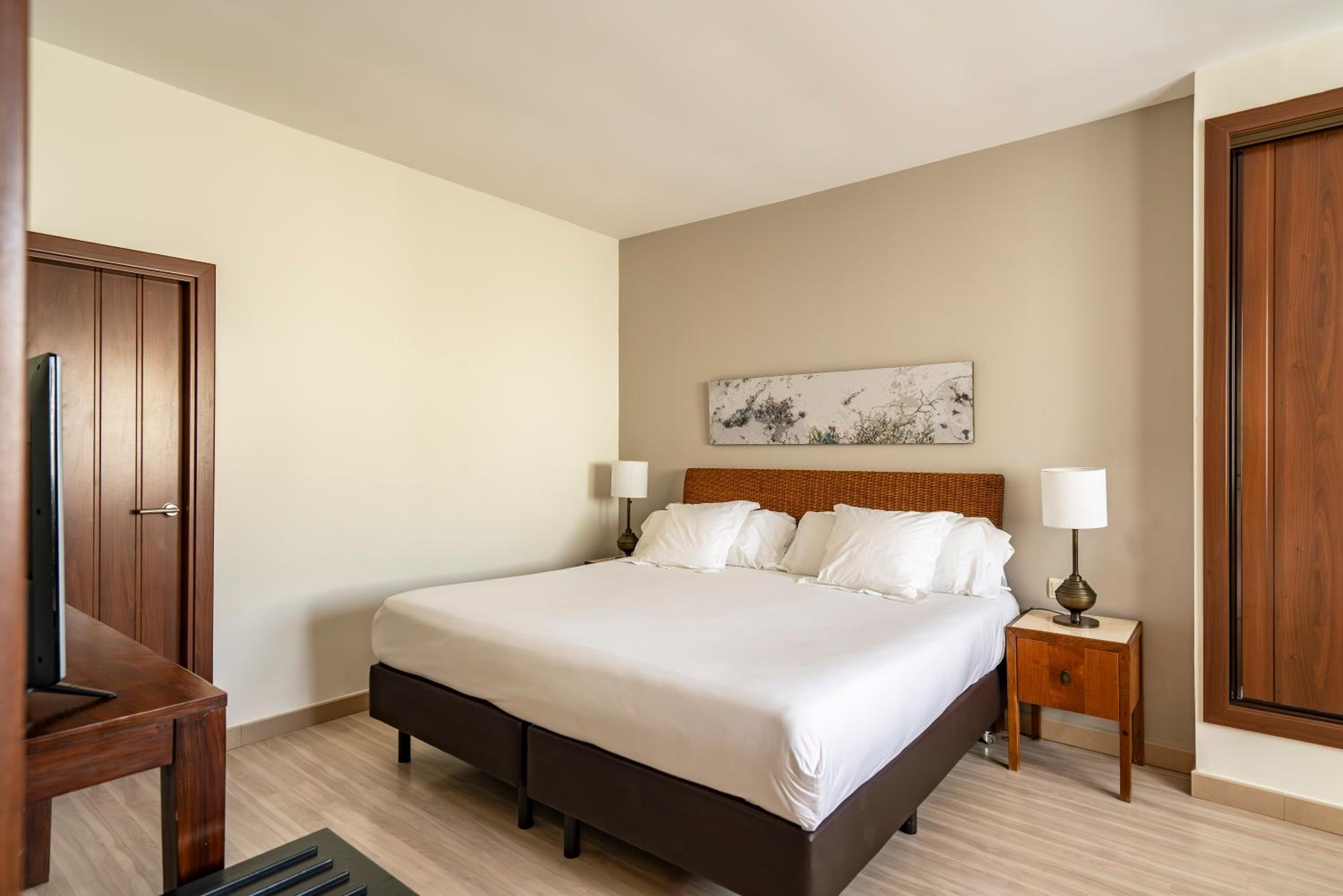 Suite (2 Adults + 3 Children) - Photo 4