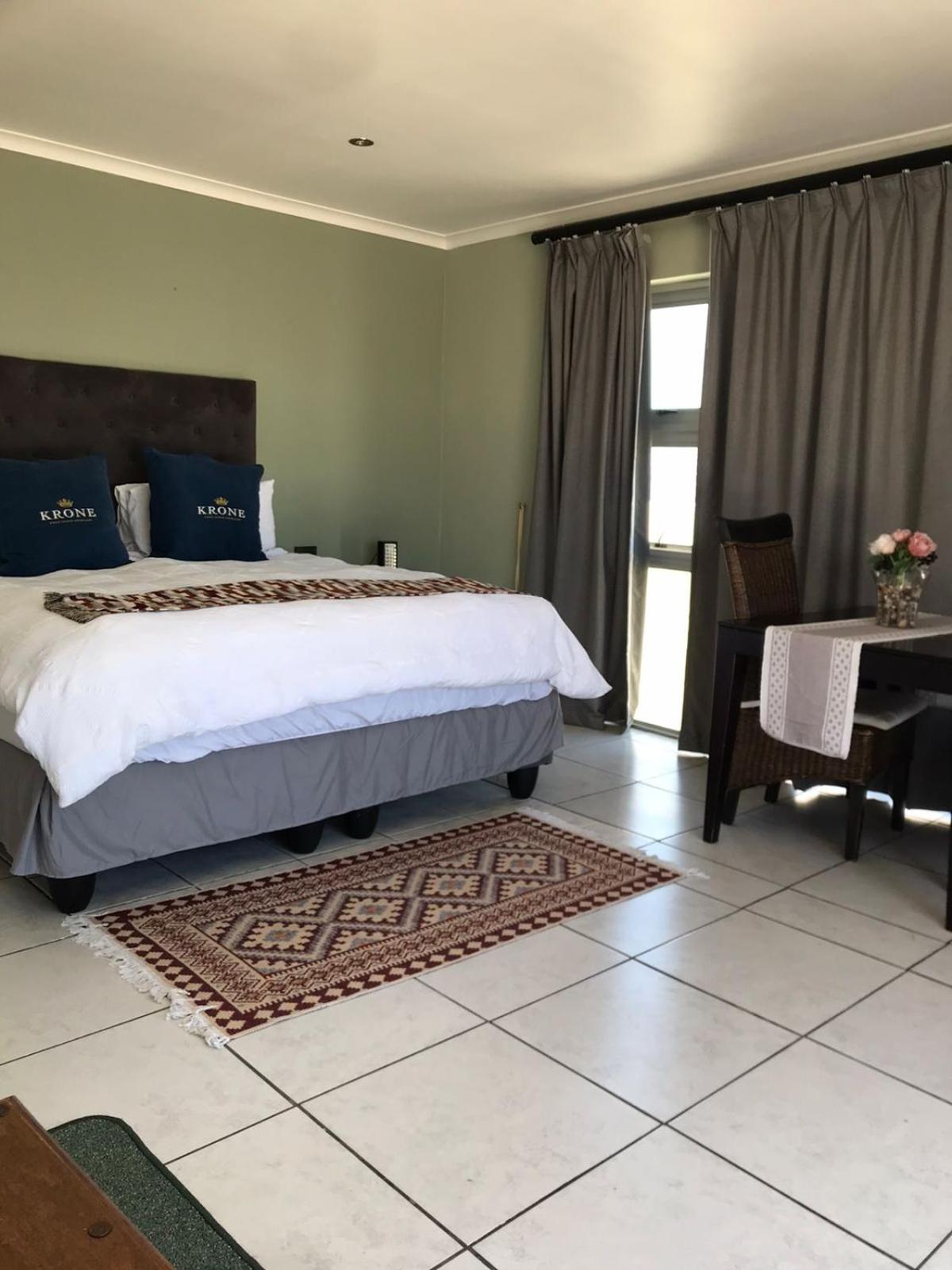 Deluxe Double Room with Balcony and Sea View