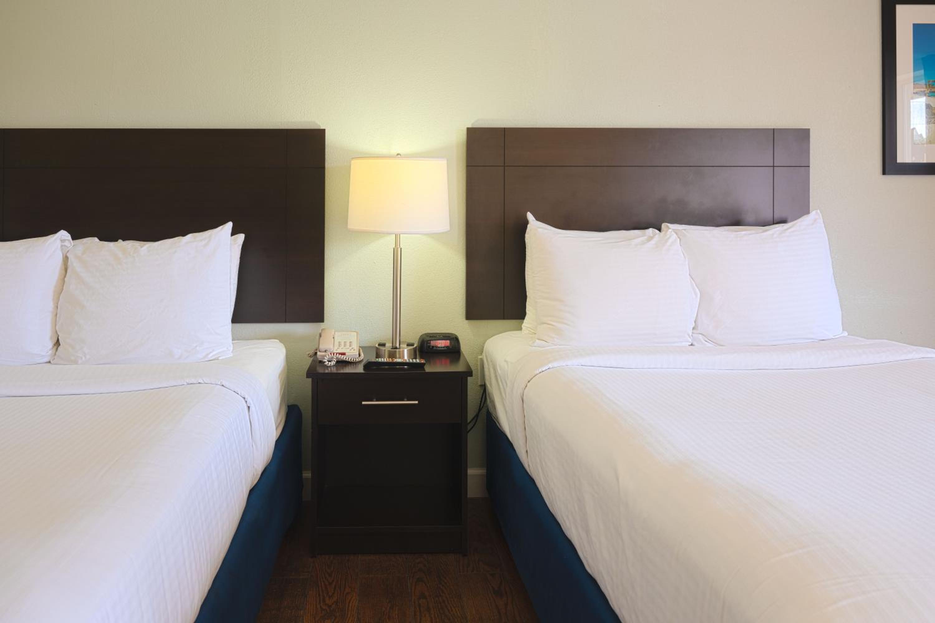 Standard Double Room with Two Double Beds - Photo 6