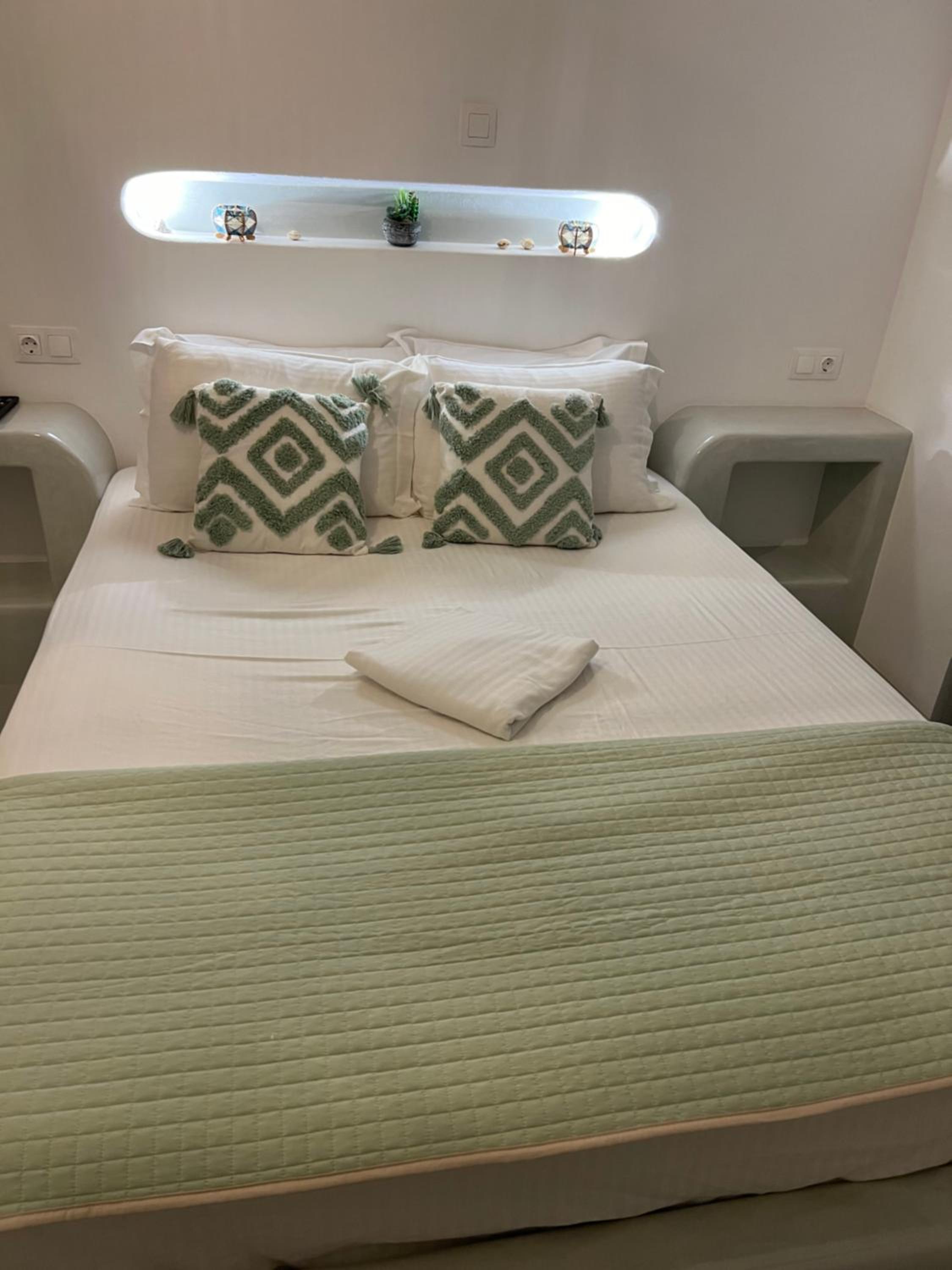 Double Room with Balcony - Photo 1
