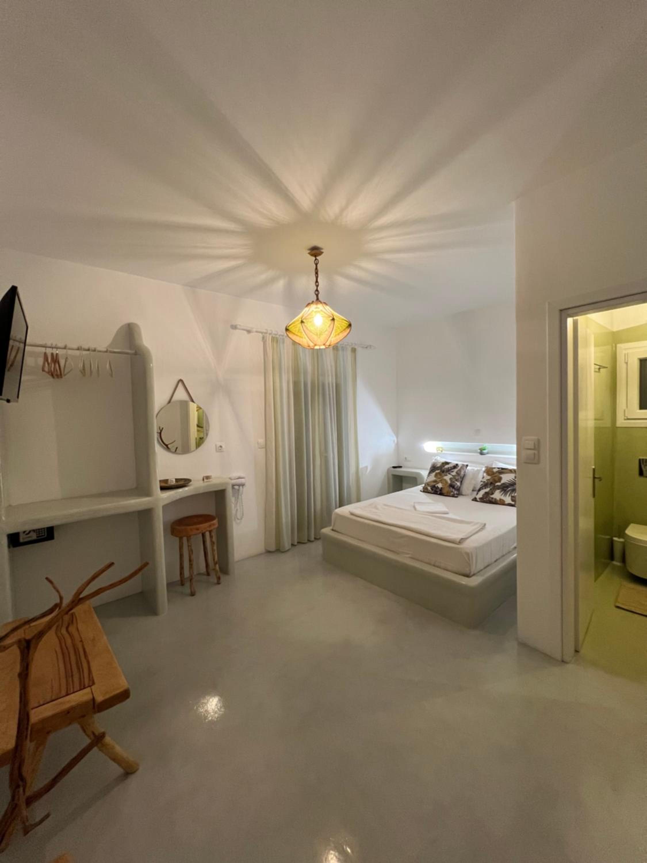 Double Room with Balcony - Photo 42
