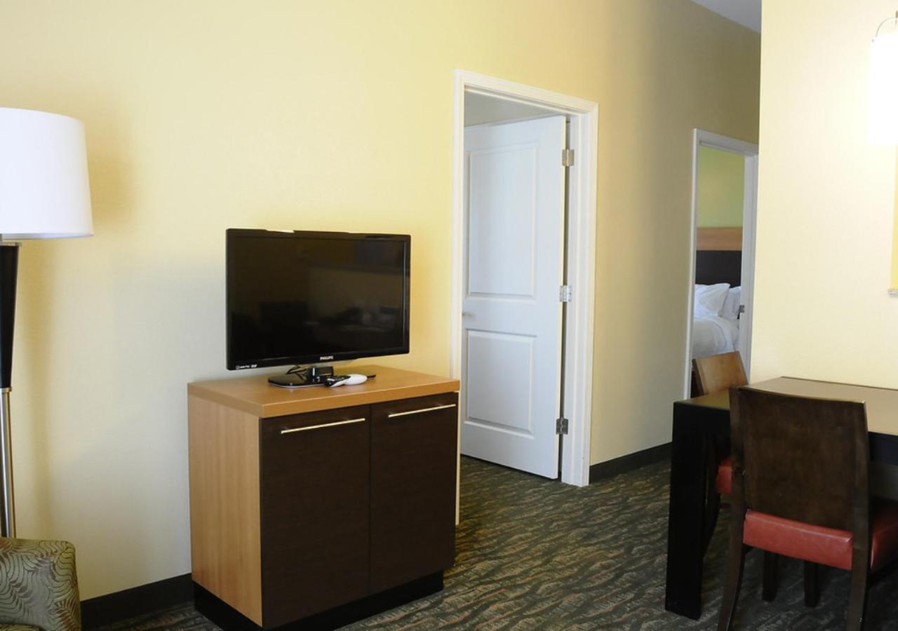 One-Bedroom King Suite