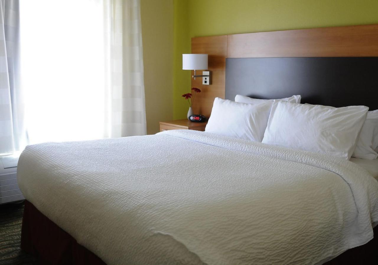 One-Bedroom King Suite with Sofa Bed - Hearing Accessible
