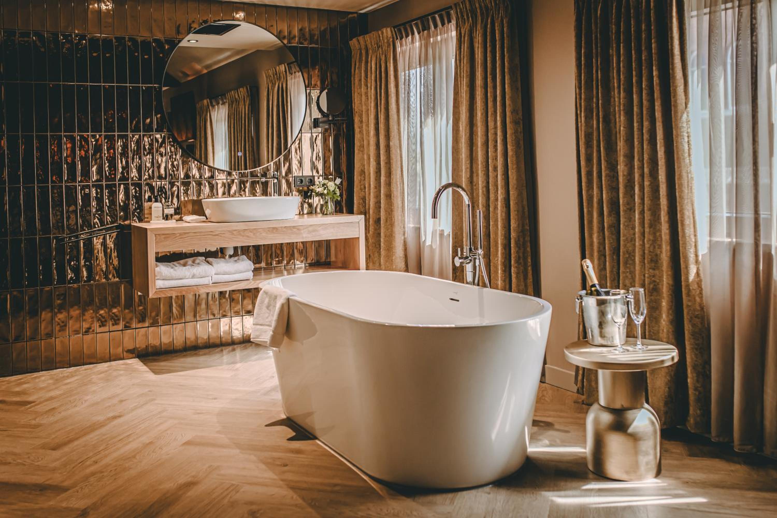 Deluxe Double Room with Bath