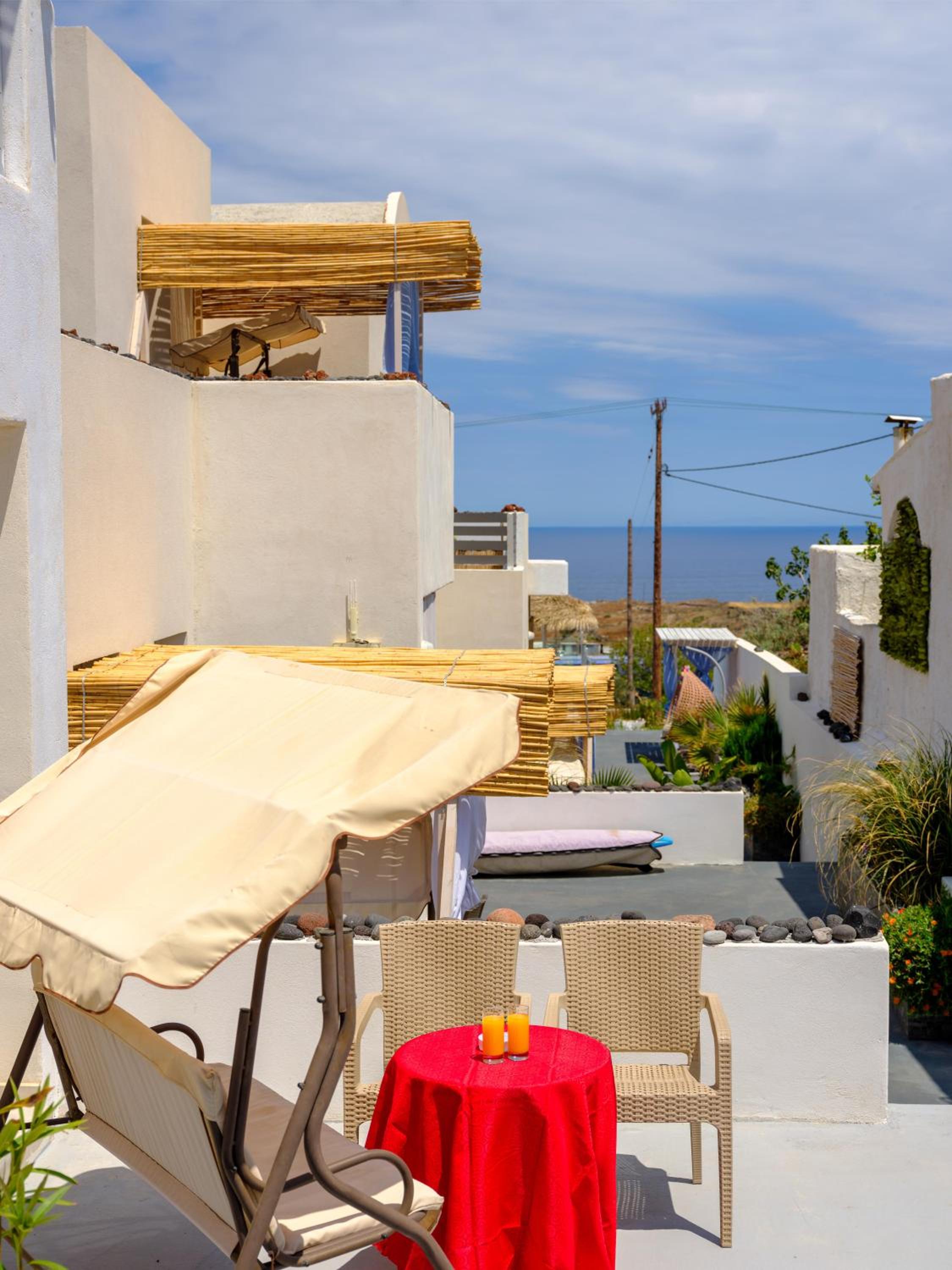 Suite with Balcony and Courtyard View - Photo 10