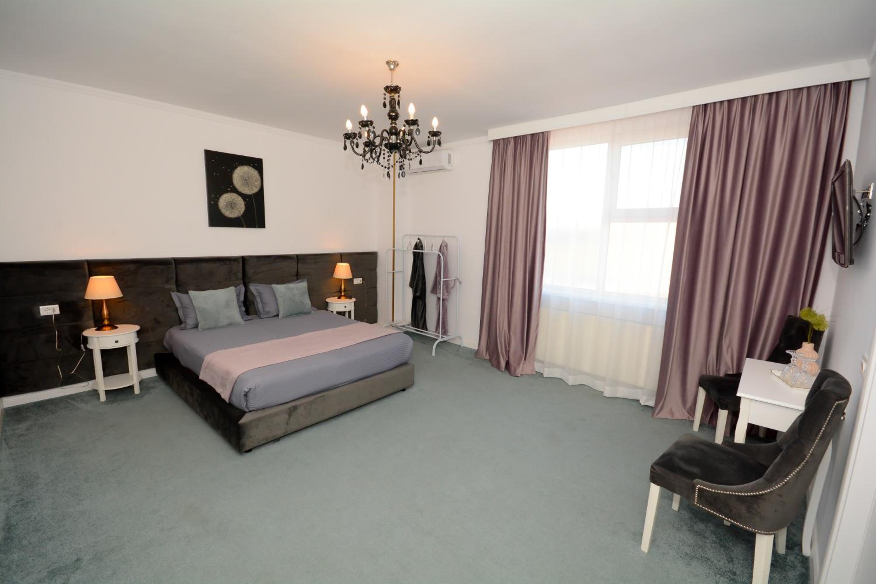 Large Double Room photo 3