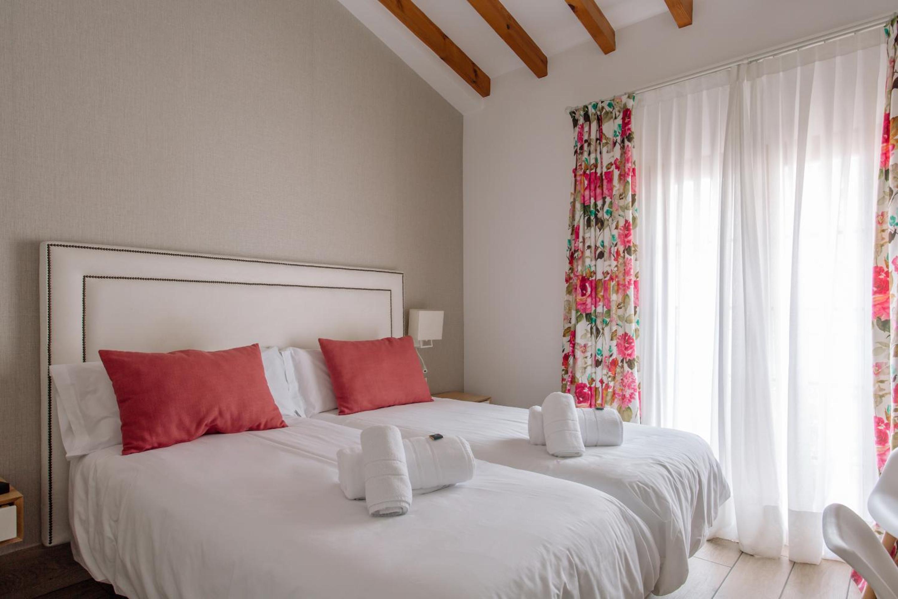 Habitación Doble con Baño Privado