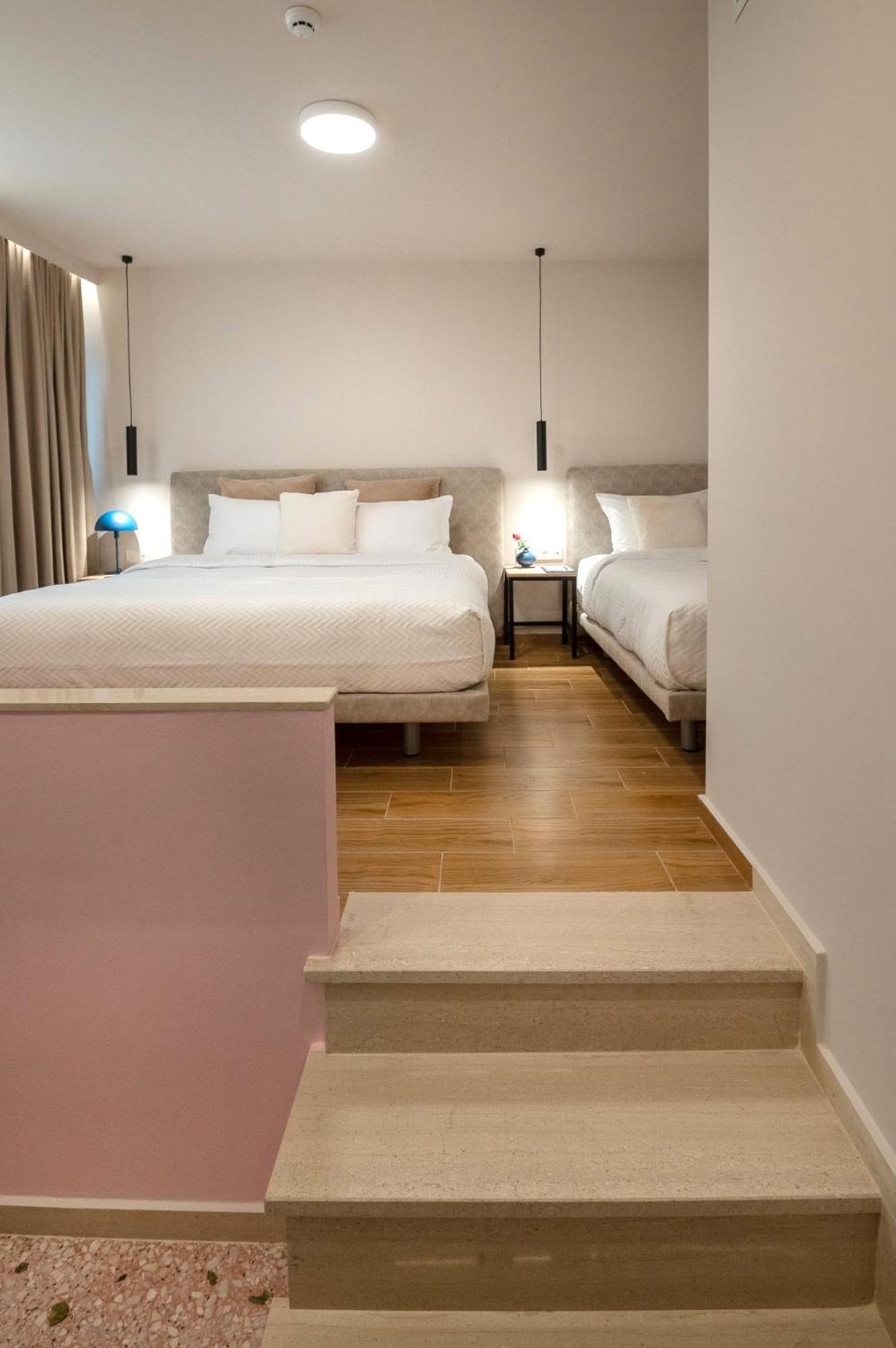 Standard Triple Room photo 2