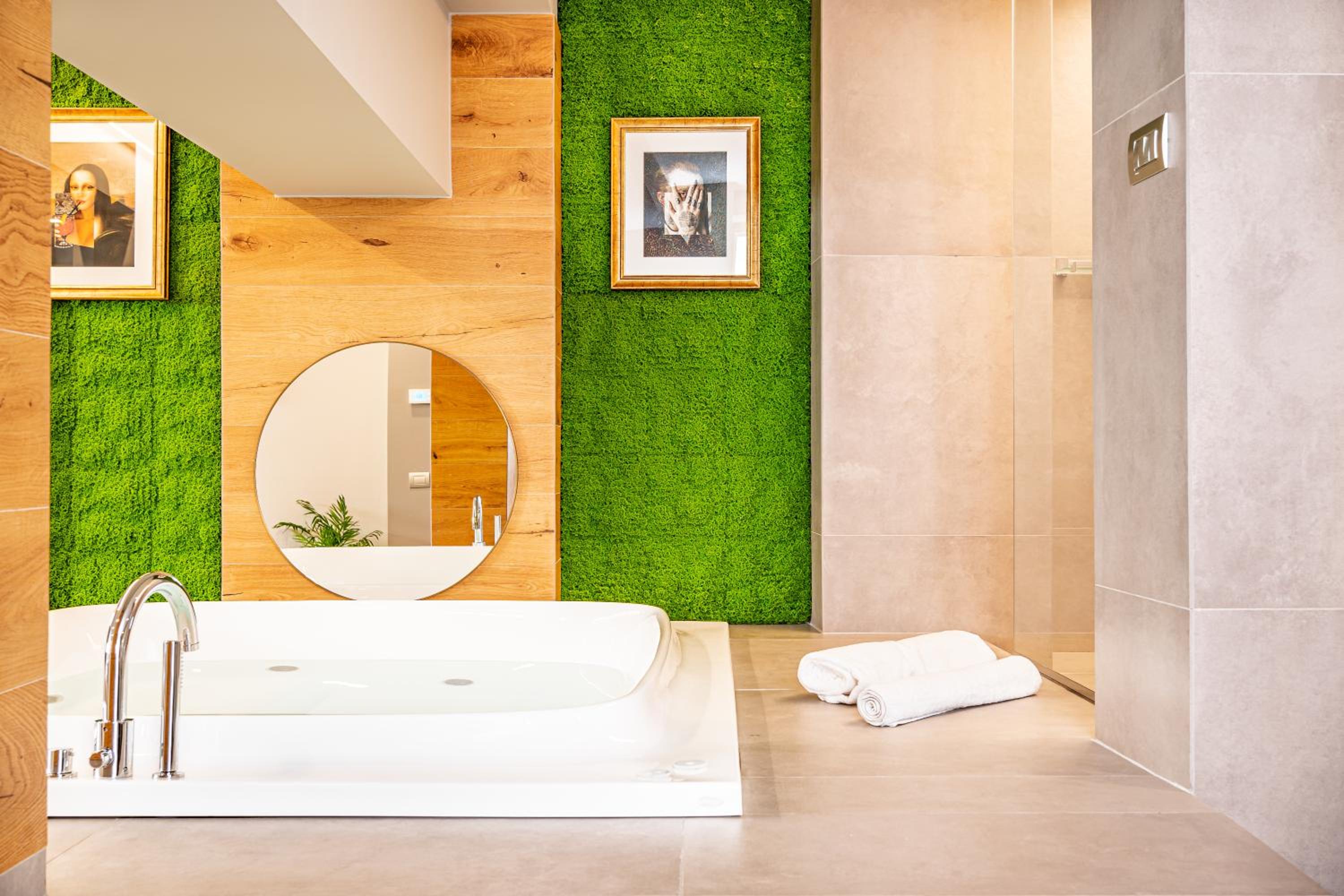King Room with Spa Bath photo 3