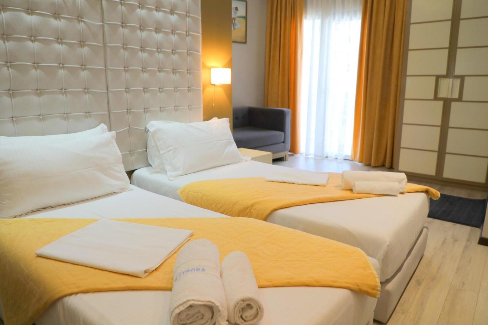 Double or Twin Room with Balcony and Sea View photo 1
