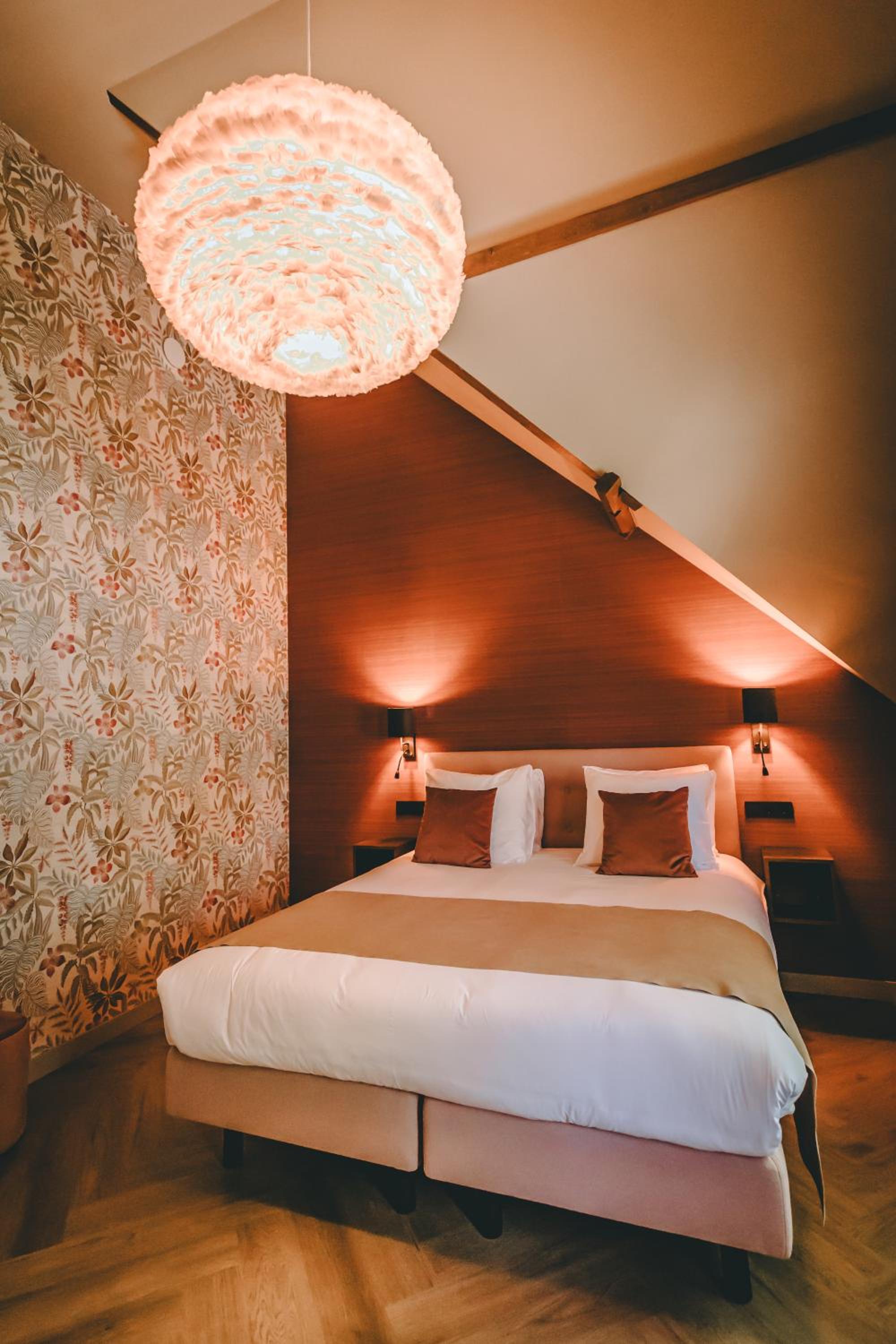 Deluxe Double Room with Bath photo 2