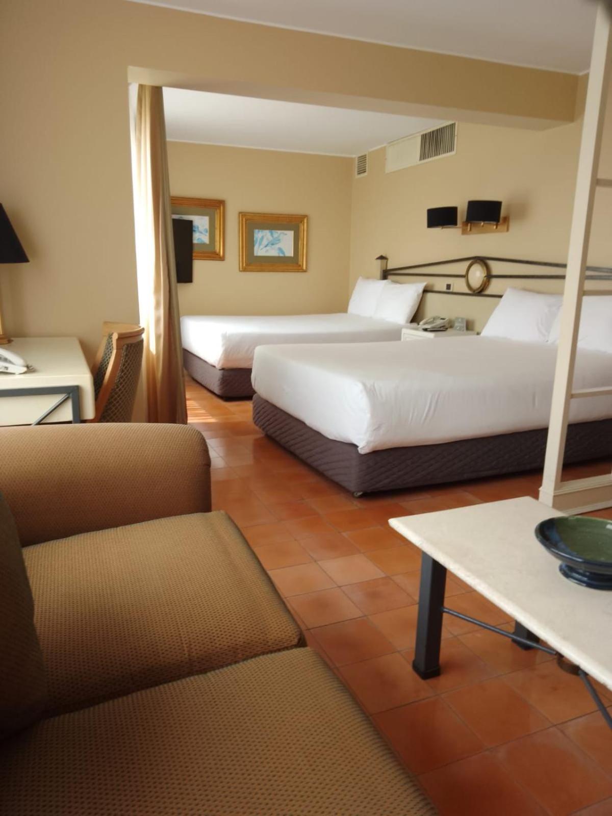 Junior Suite with Two Queen Beds - Photo 12