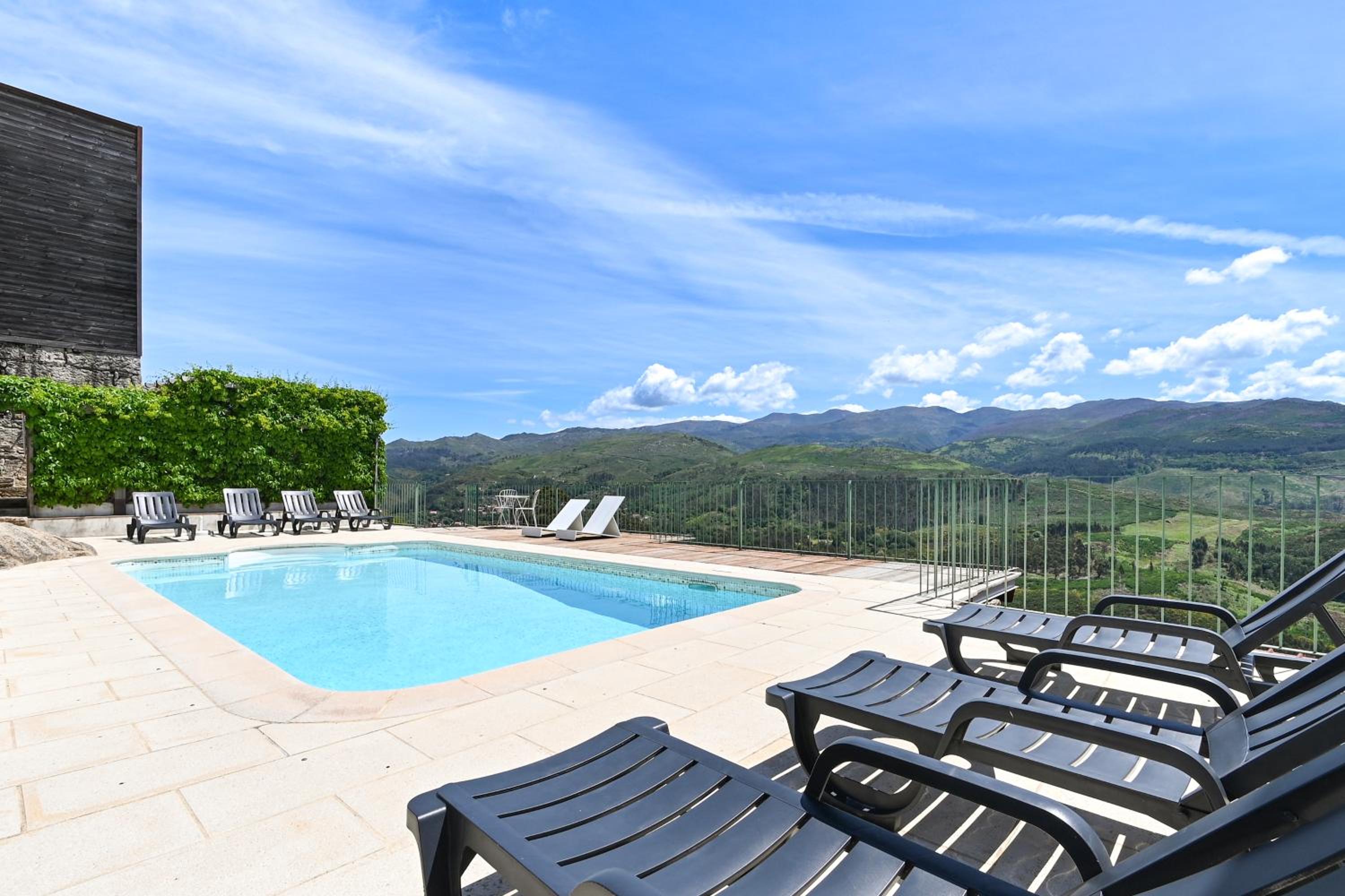 Villa photo 3
