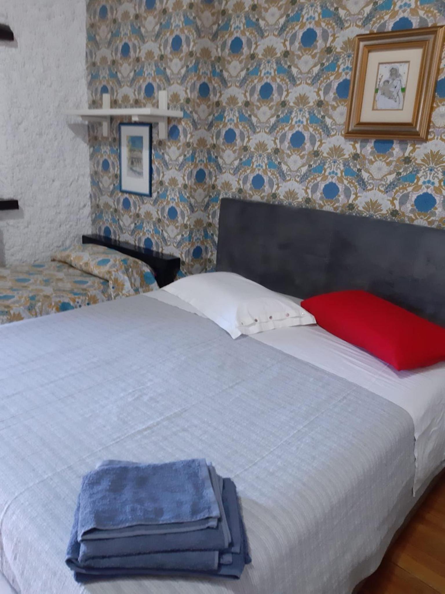 Deluxe Double or Twin Room with Sea View photo 2
