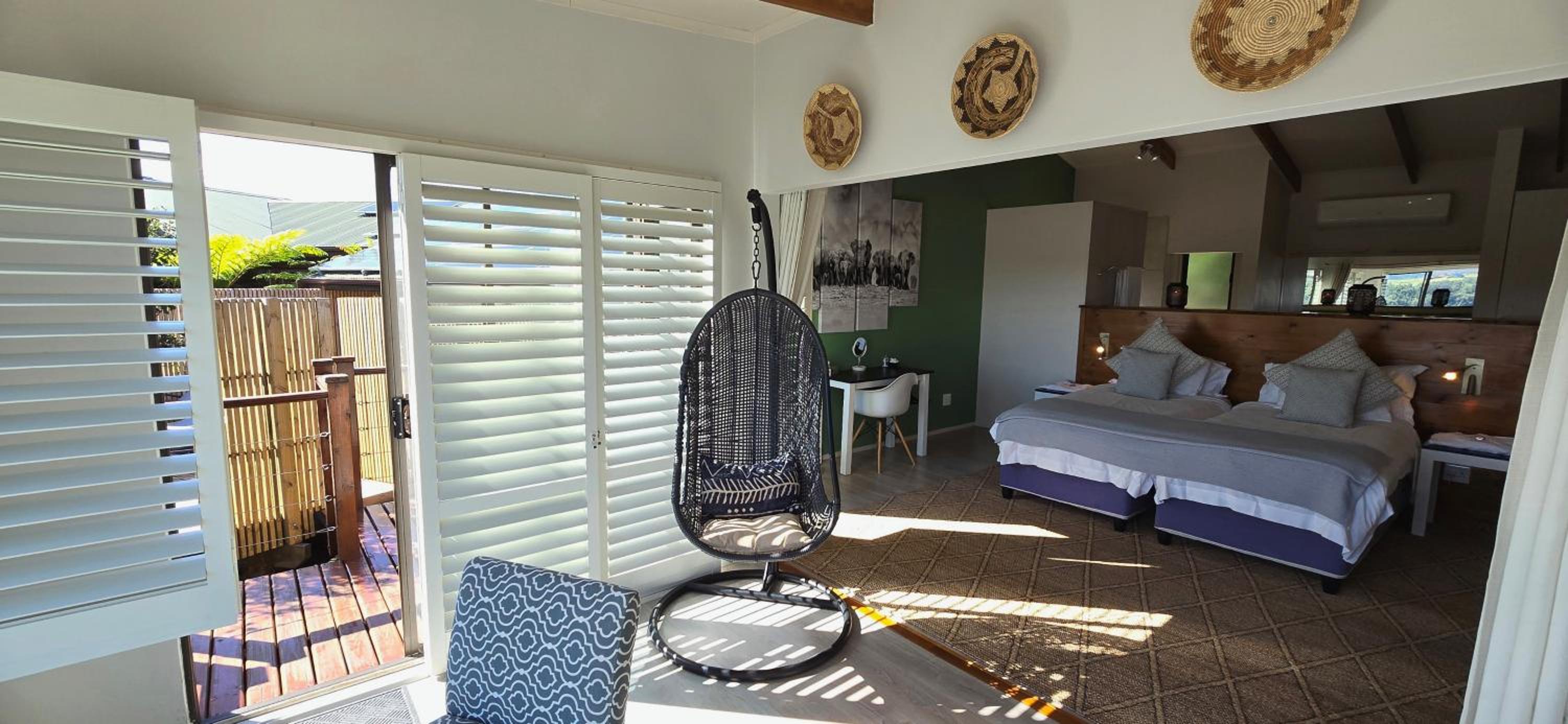 Double Room with Lake View - Photo 6
